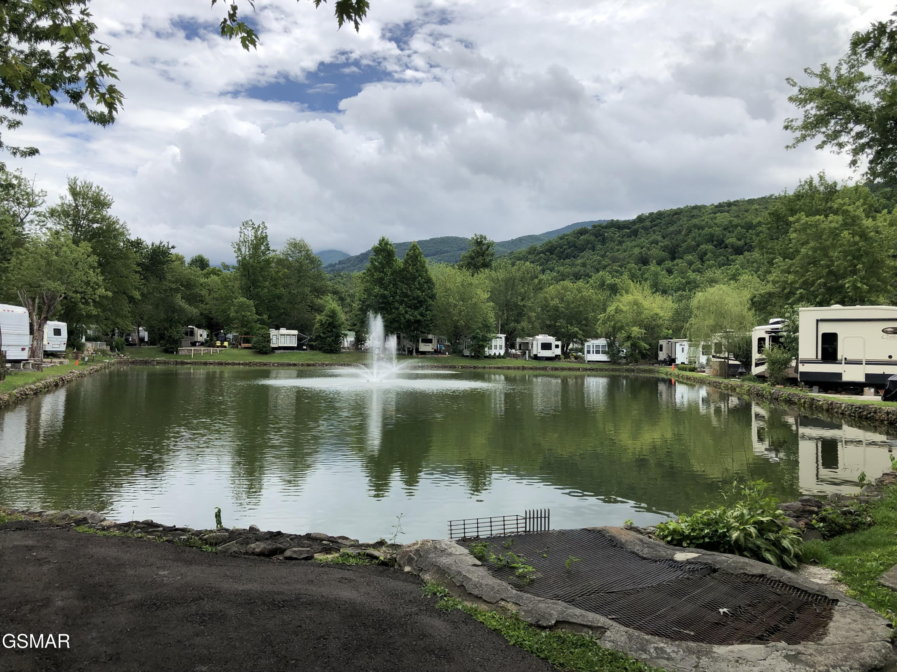 4229 E Parkway #225 Gatlinburg TN 37738