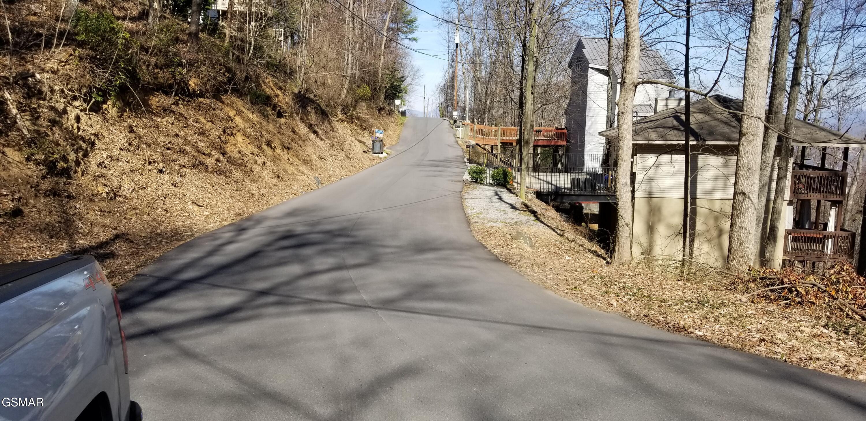 38 Luzerne Gatlinburg TN 37738