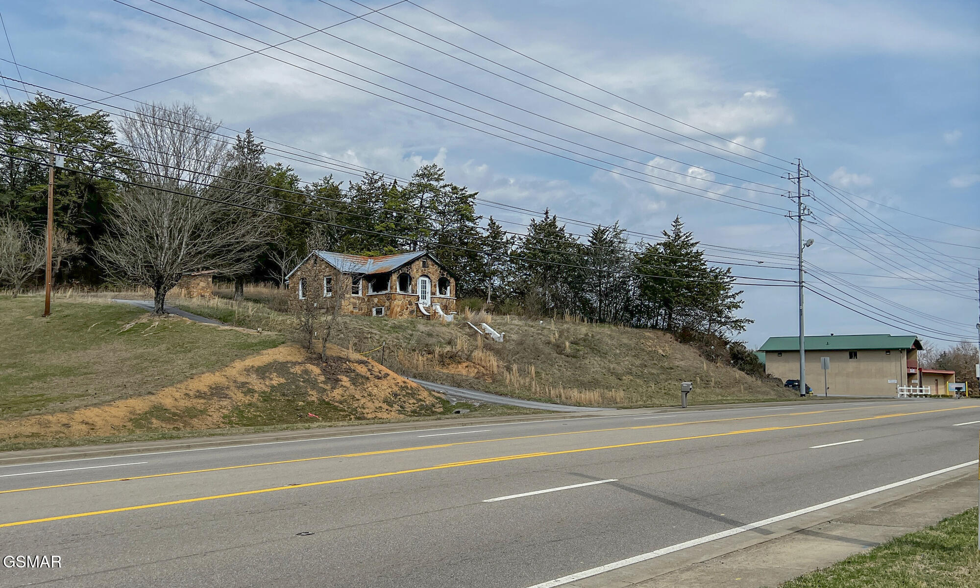1170 Wears Valley Road Pigeon Forge TN 37863