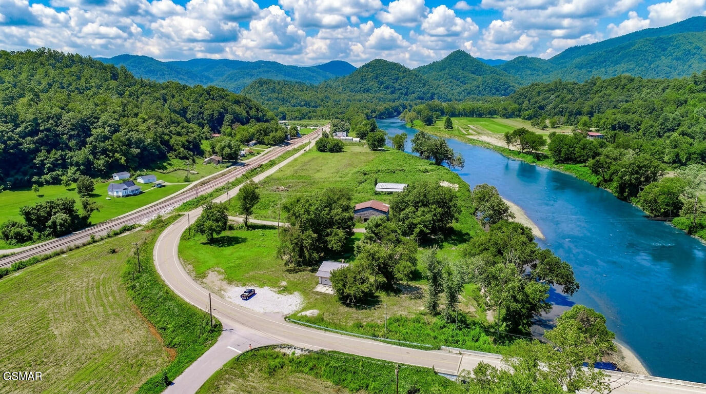 151 S Highway 107 Del Rio TN 37727