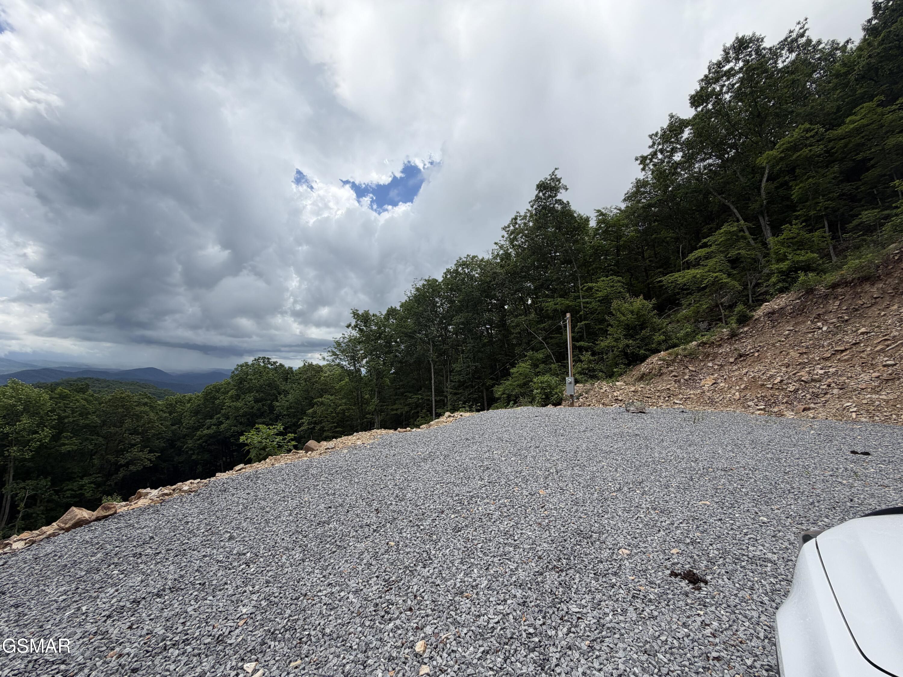 1038 Clingmans View Sevierville TN 37876