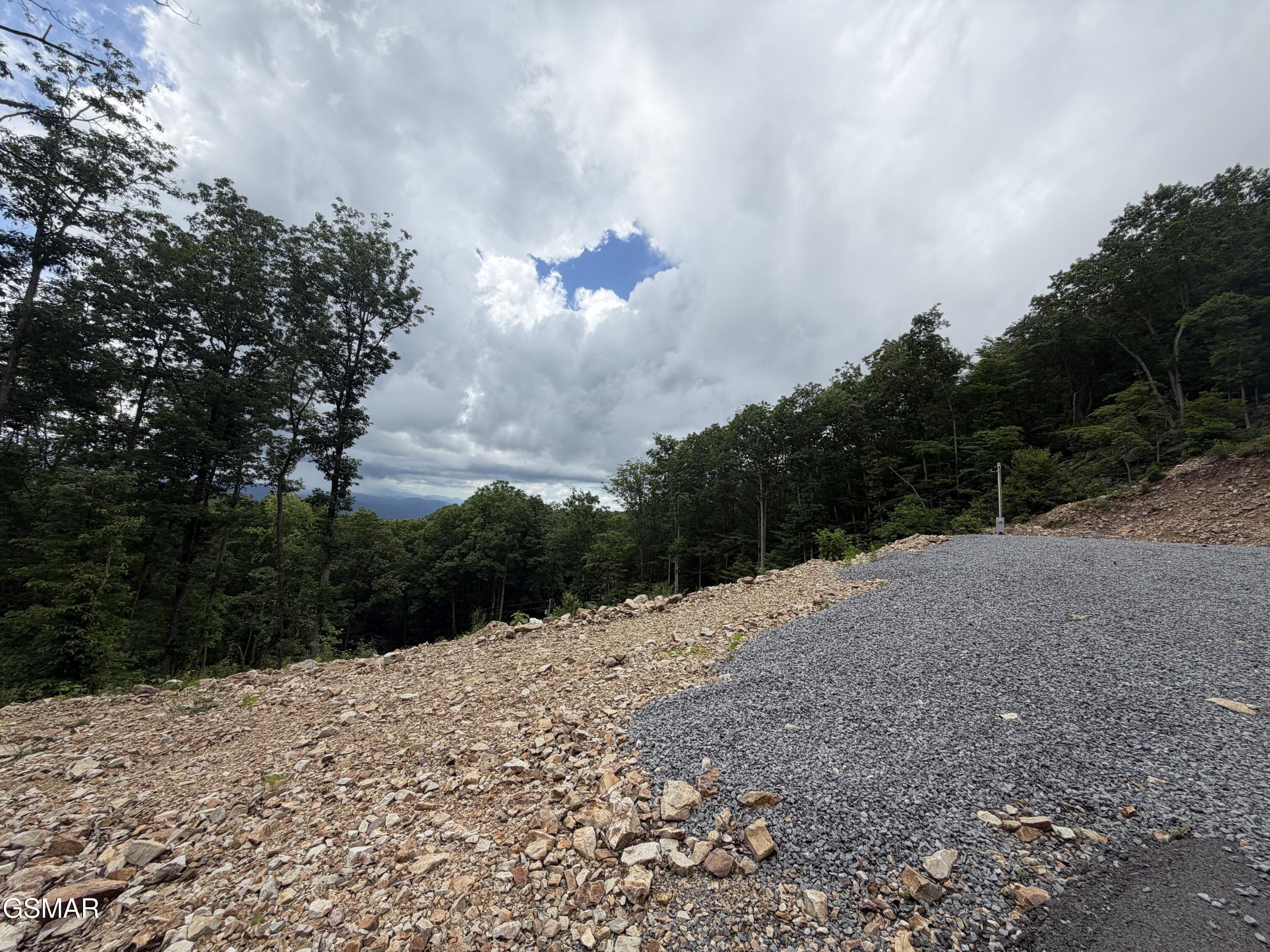 1038 Clingmans View Sevierville TN 37876