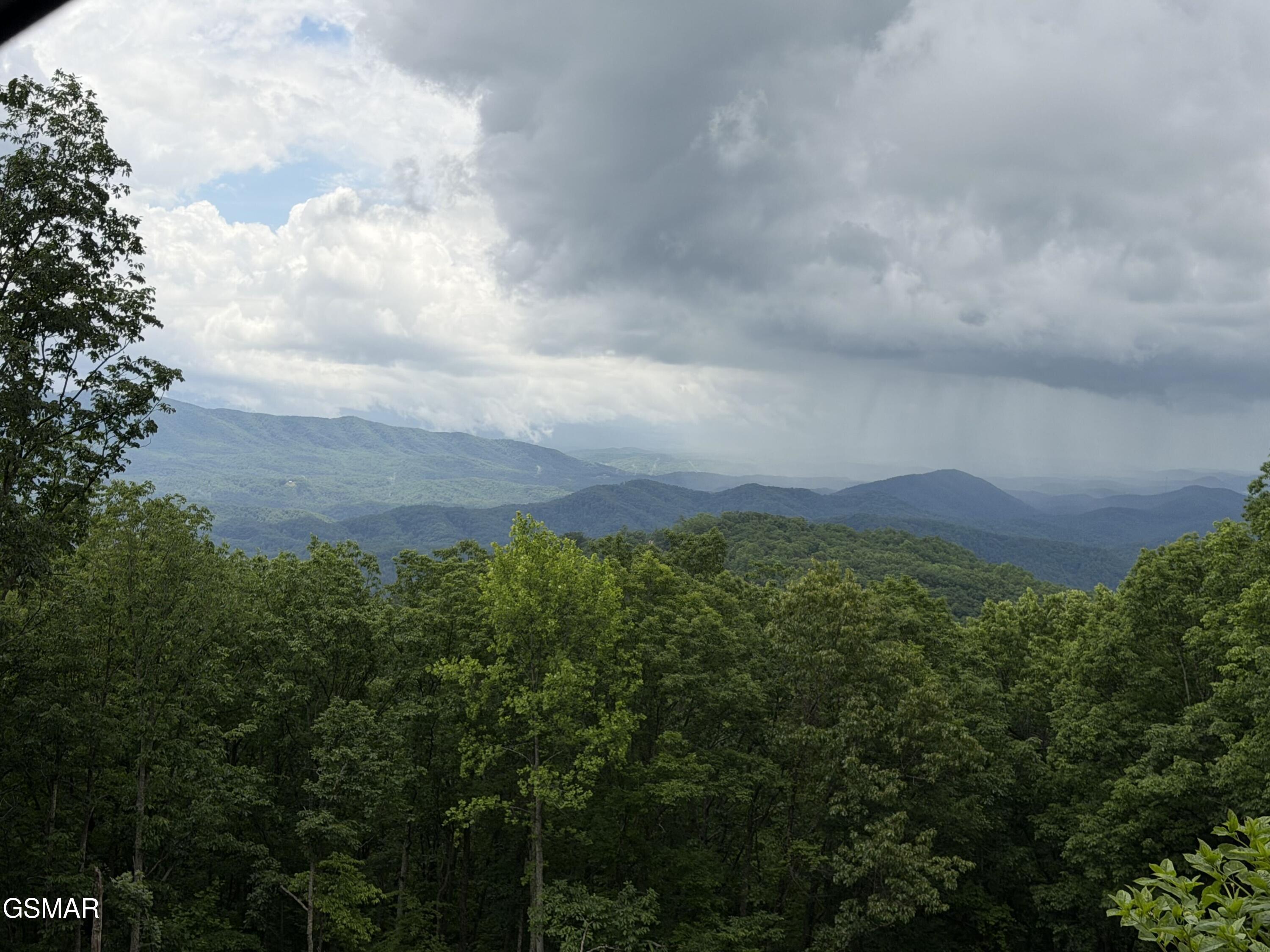 1038 Clingmans View Sevierville TN 37876