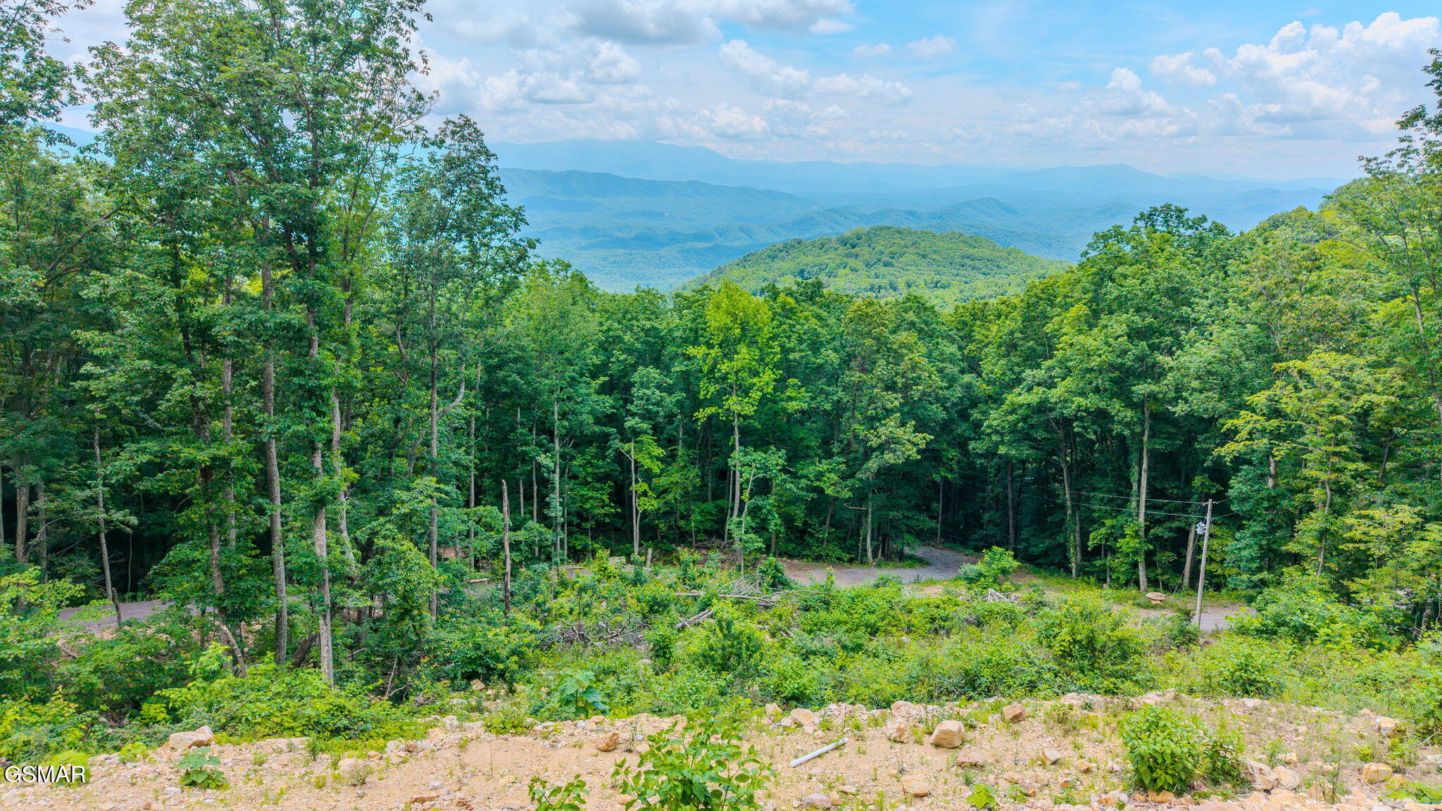 1038 Clingmans View Sevierville TN 37876