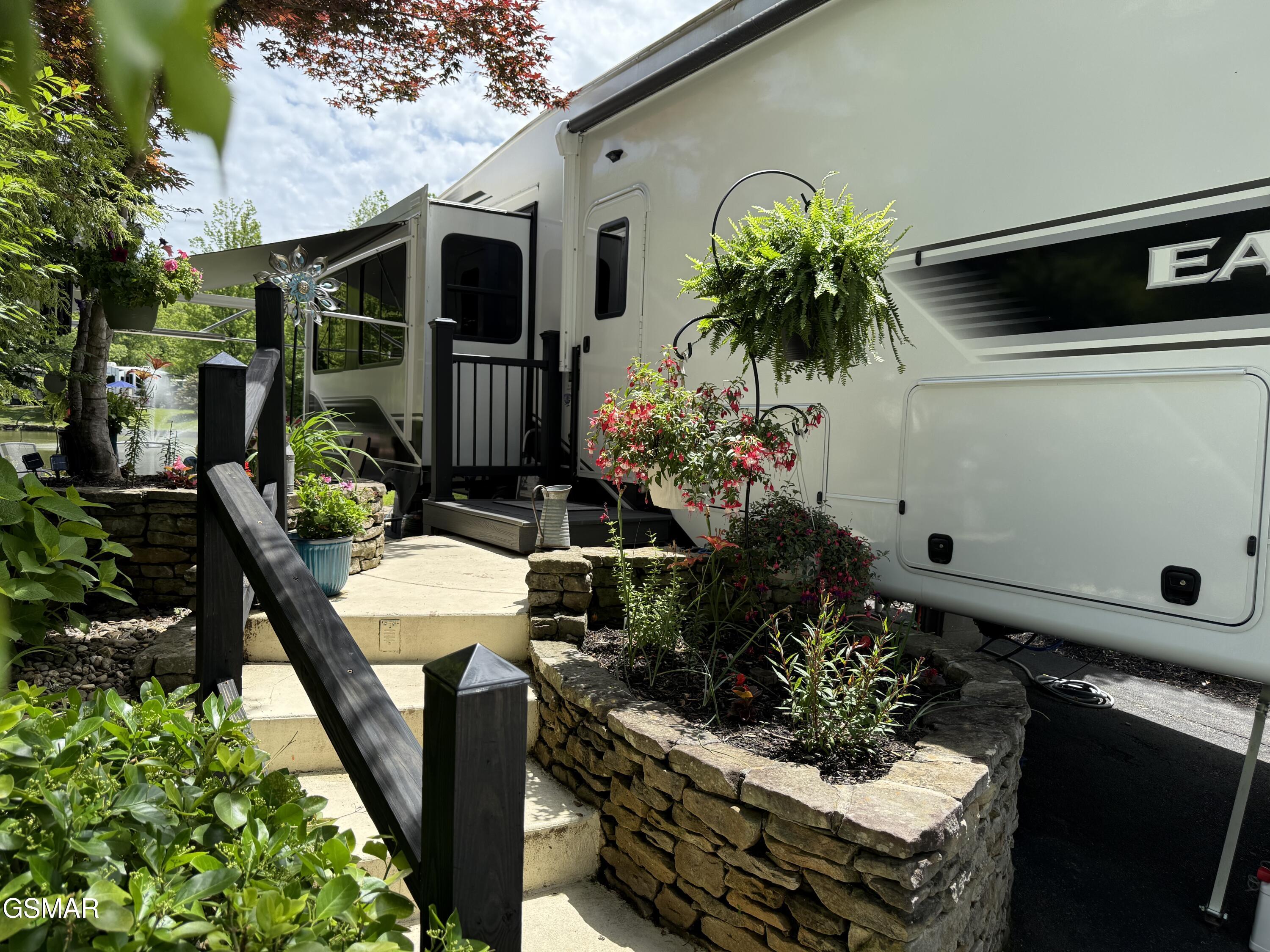 4229 E Parkway #376 Gatlinburg TN 37738