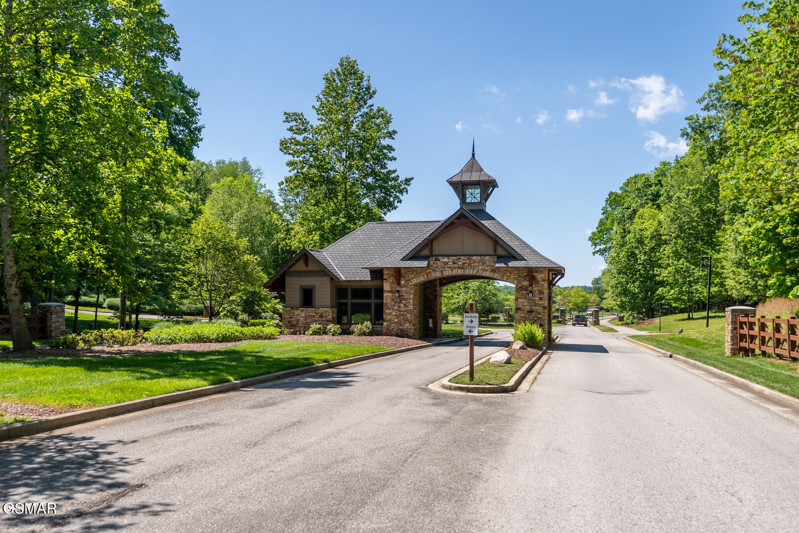 203 Flip Flop Way Loudon TN 37774