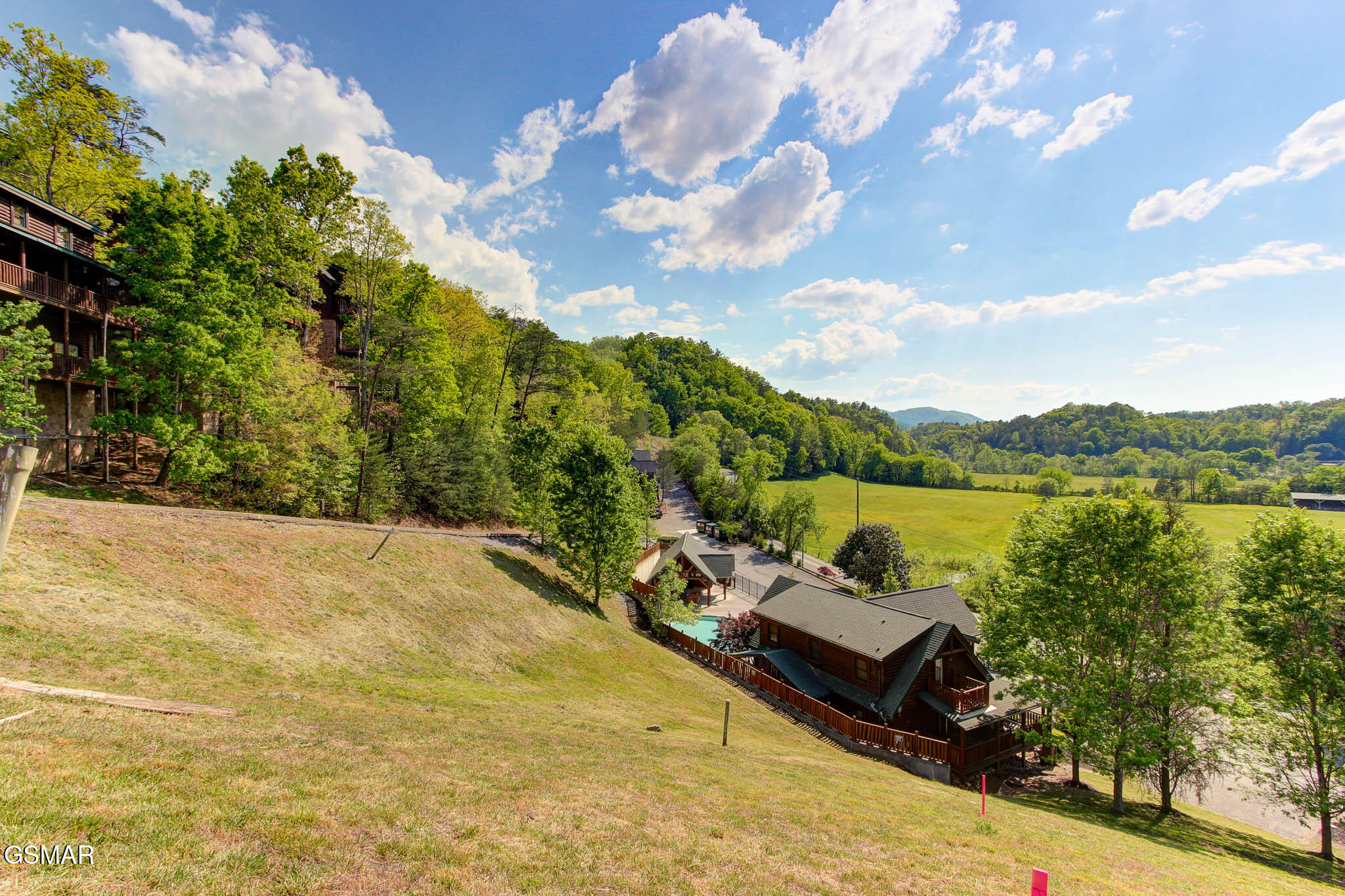 1801 Stone Wood Way Pigeon Forge TN 37862