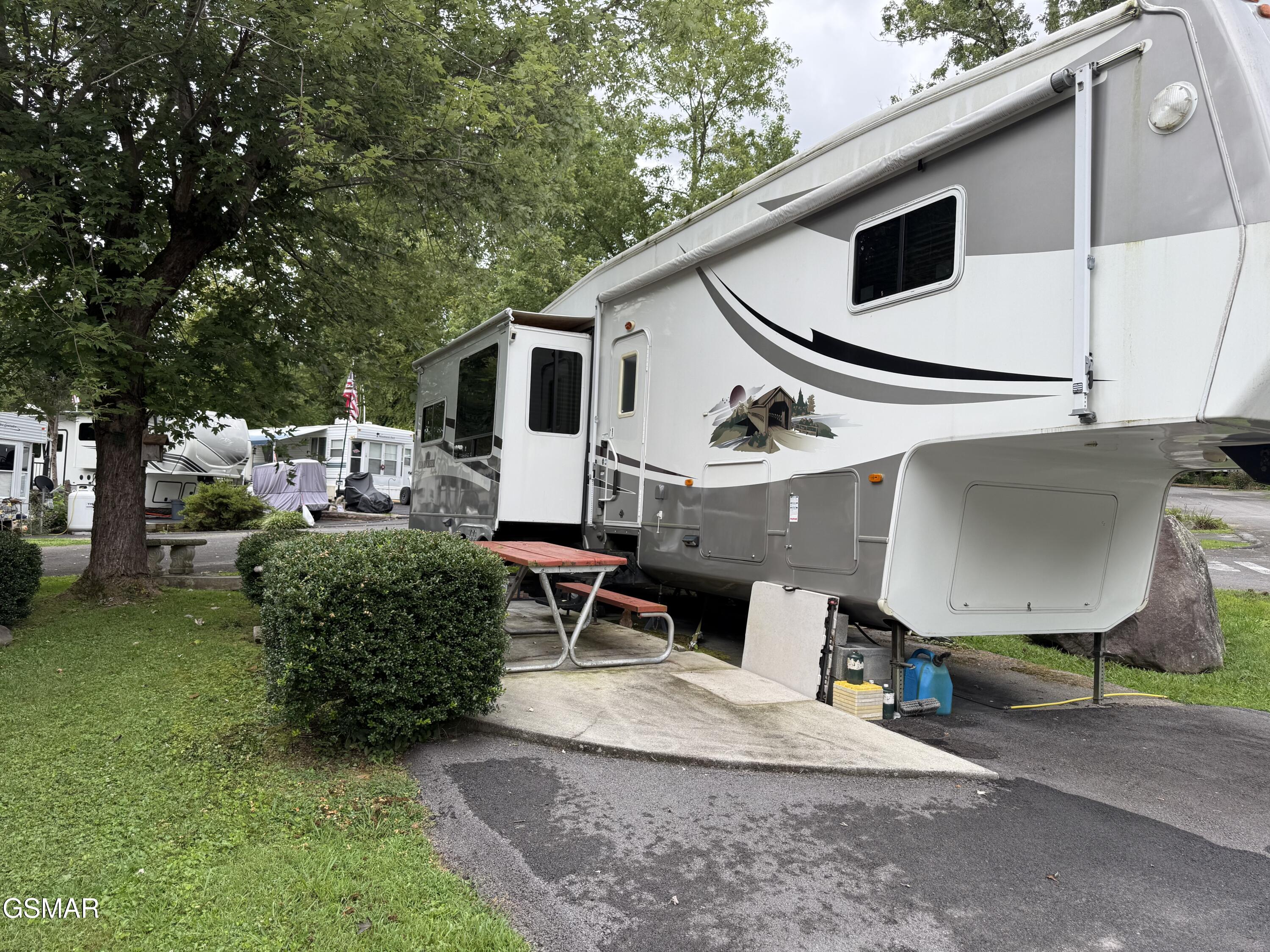 4229 E Parkway #53 Gatlinburg TN 37738