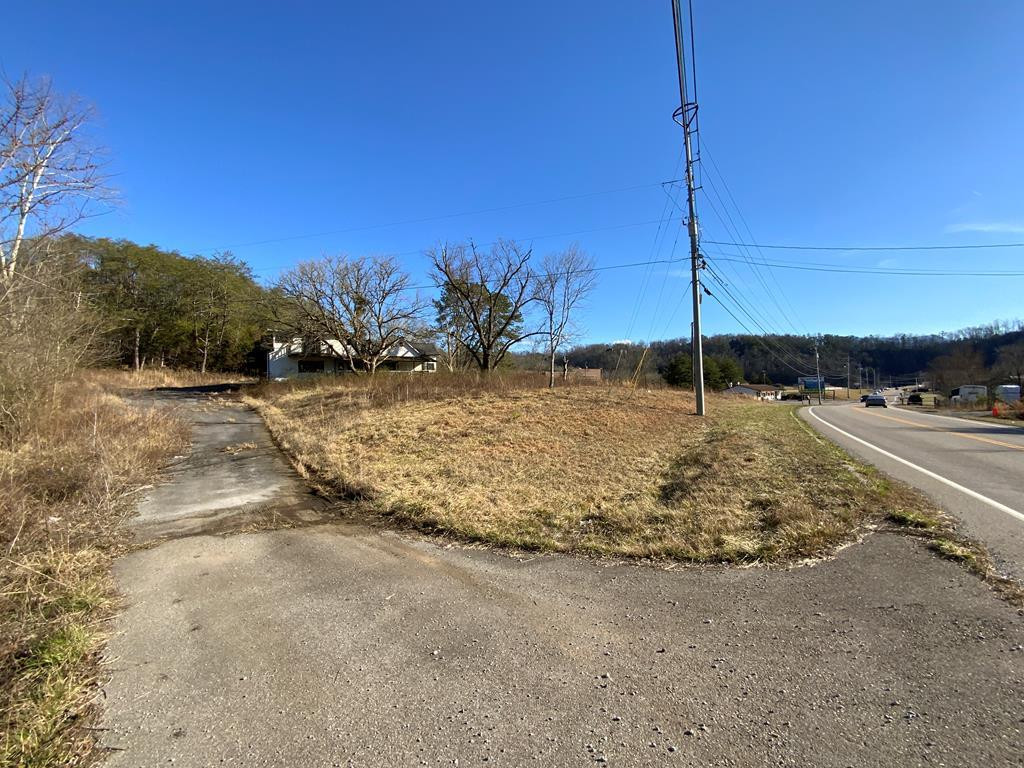 3045 Birds Creek Road Sevierville TN 37876