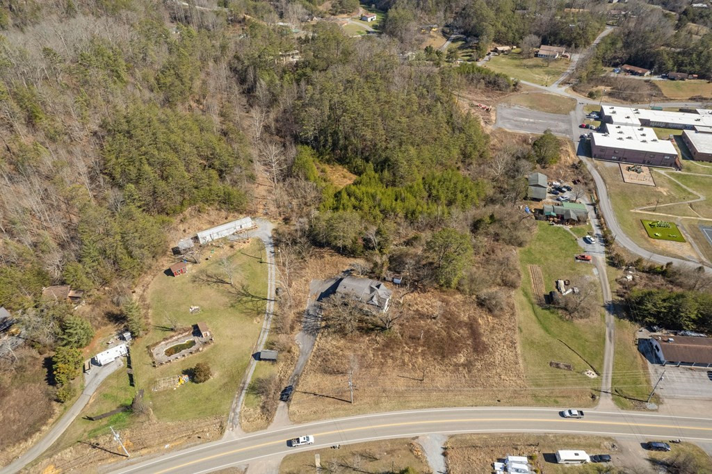 3045 Birds Creek Road Sevierville TN 37876