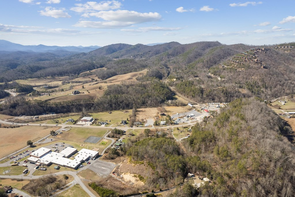 3045 Birds Creek Road Sevierville TN 37876
