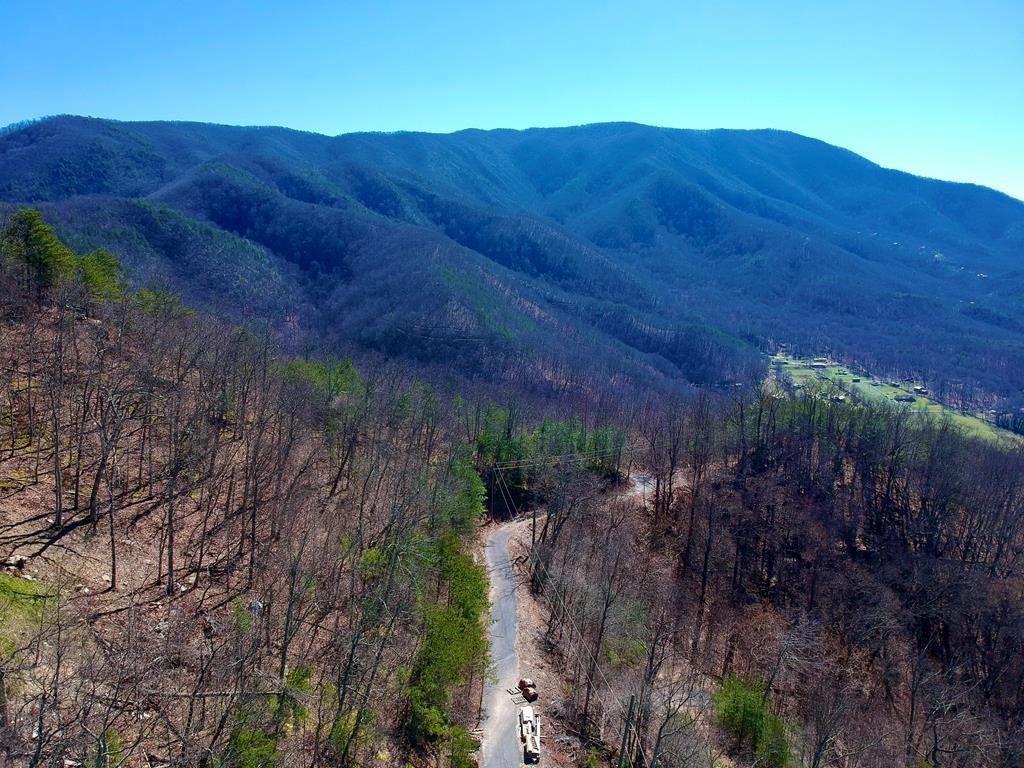 1-A, 2-a, 3- Ravens Den Way Sevierville TN 37862