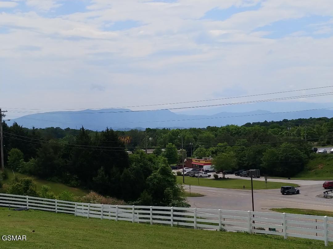 Green Valley Drive Dandridge TN 37725