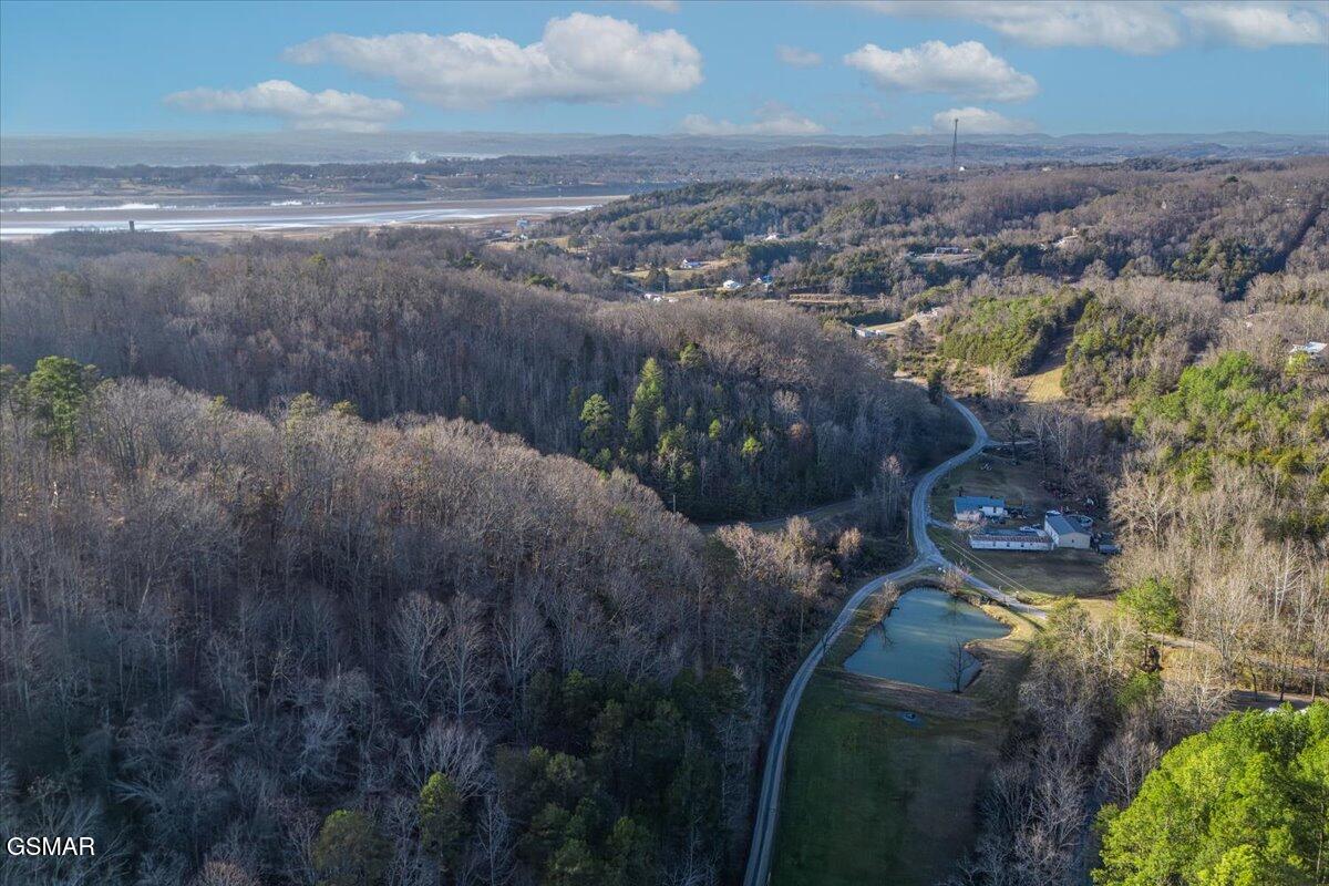 5± Lamplighter Way Newport TN 37821