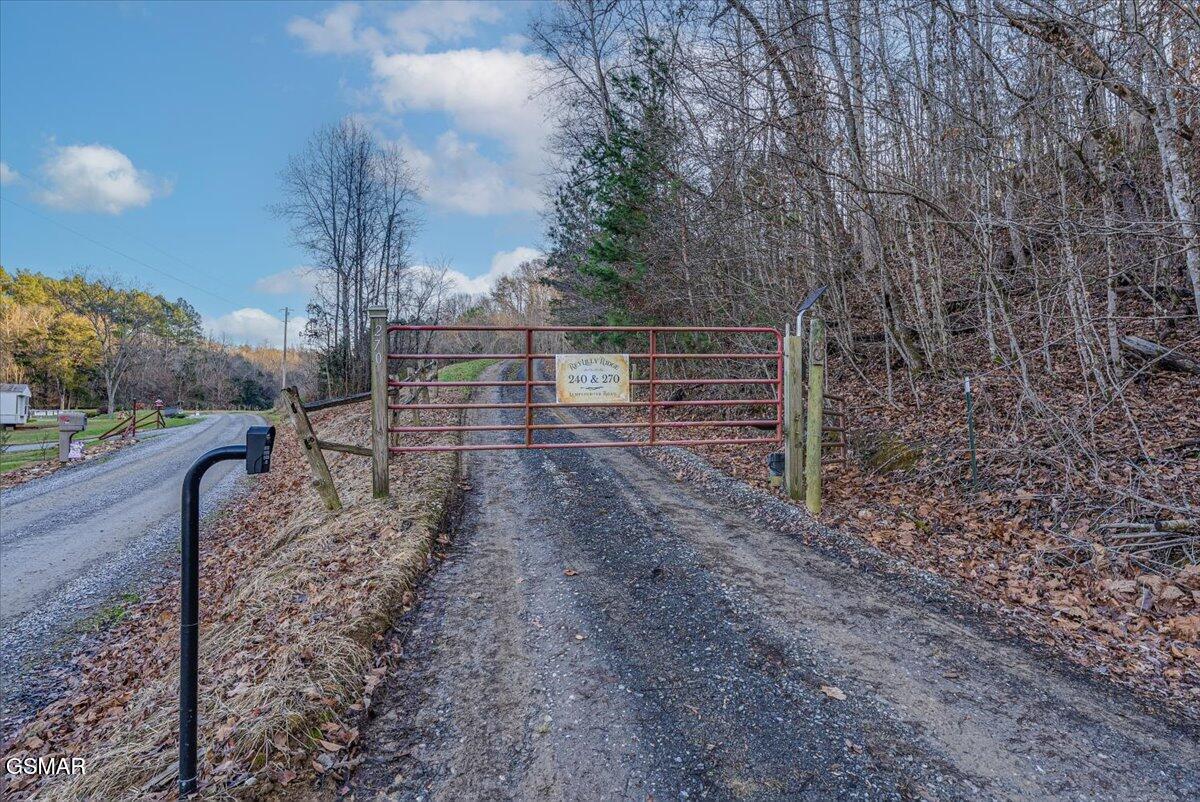 5± Lamplighter Way Newport TN 37821