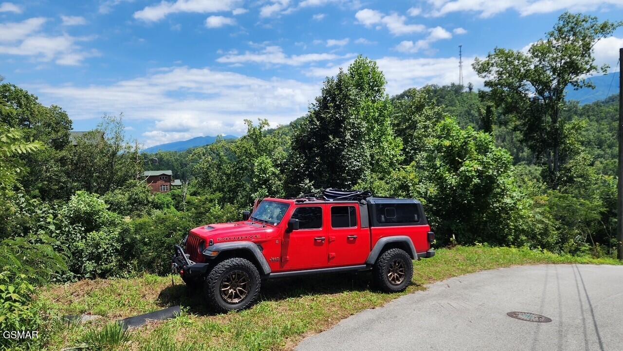 335 W Pinnacle Drive Gatlinburg TN 37738