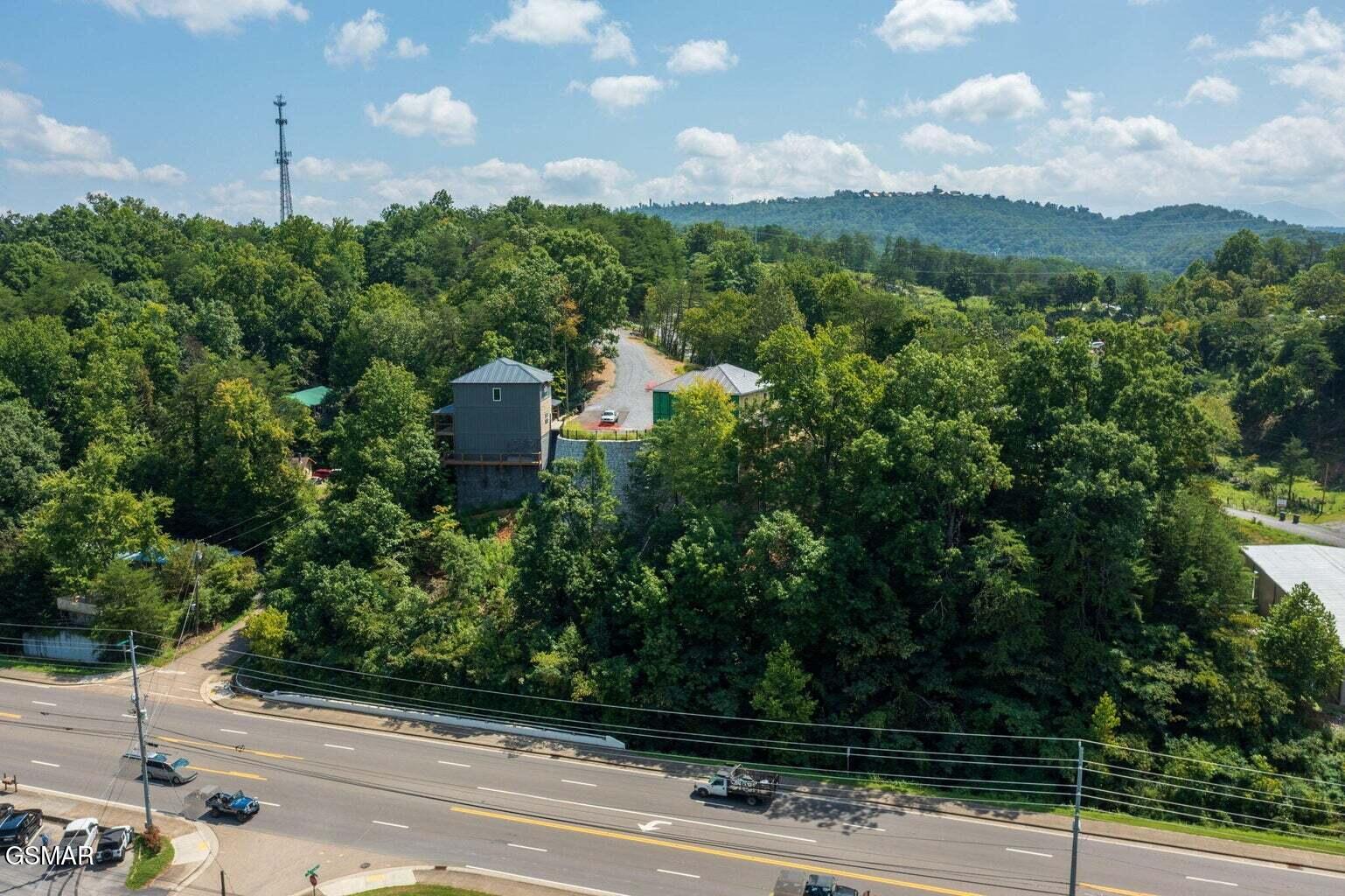 1130 Lee Cardwell Circle Pigeon Forge TN 37863