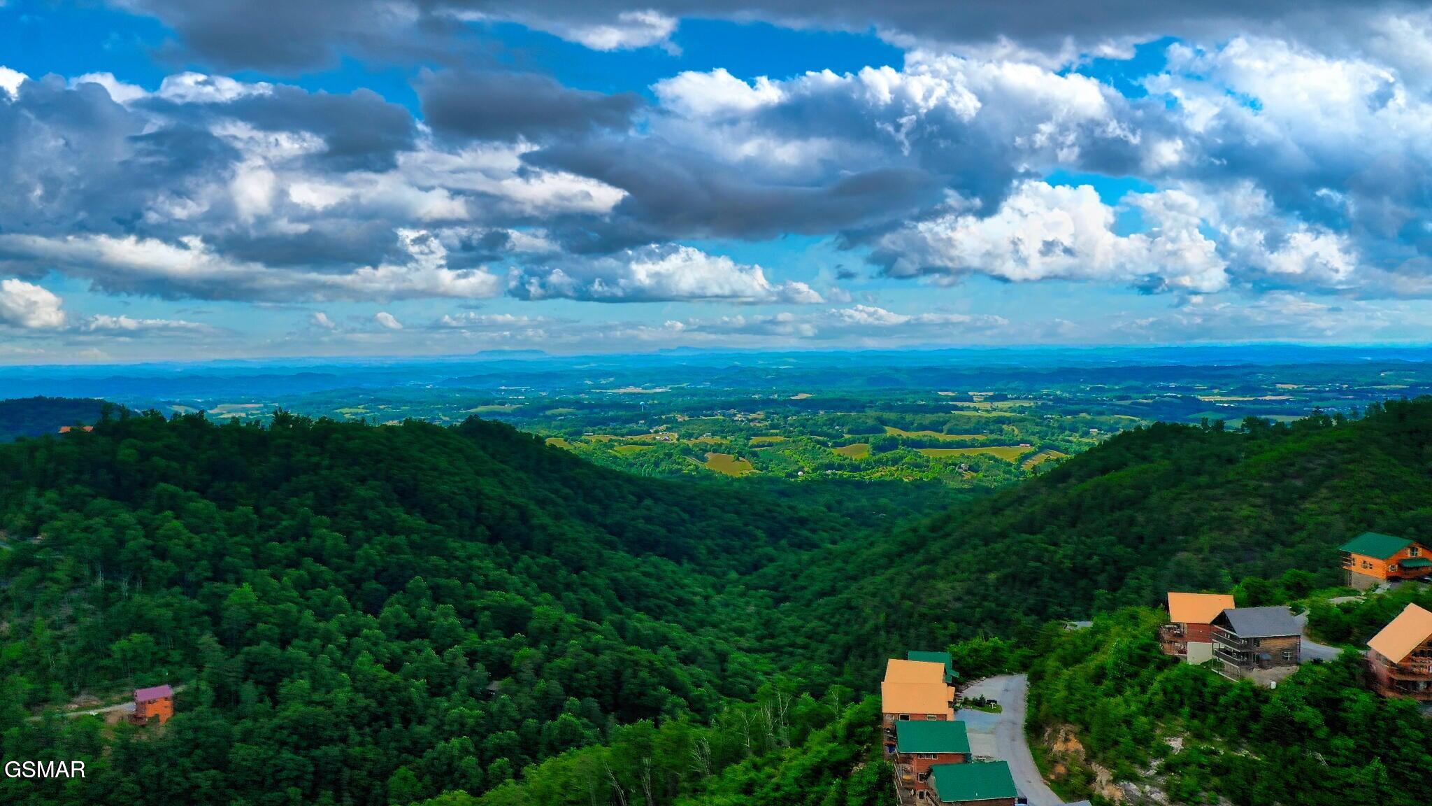 2109 Paradise View Way Sevierville TN 37876