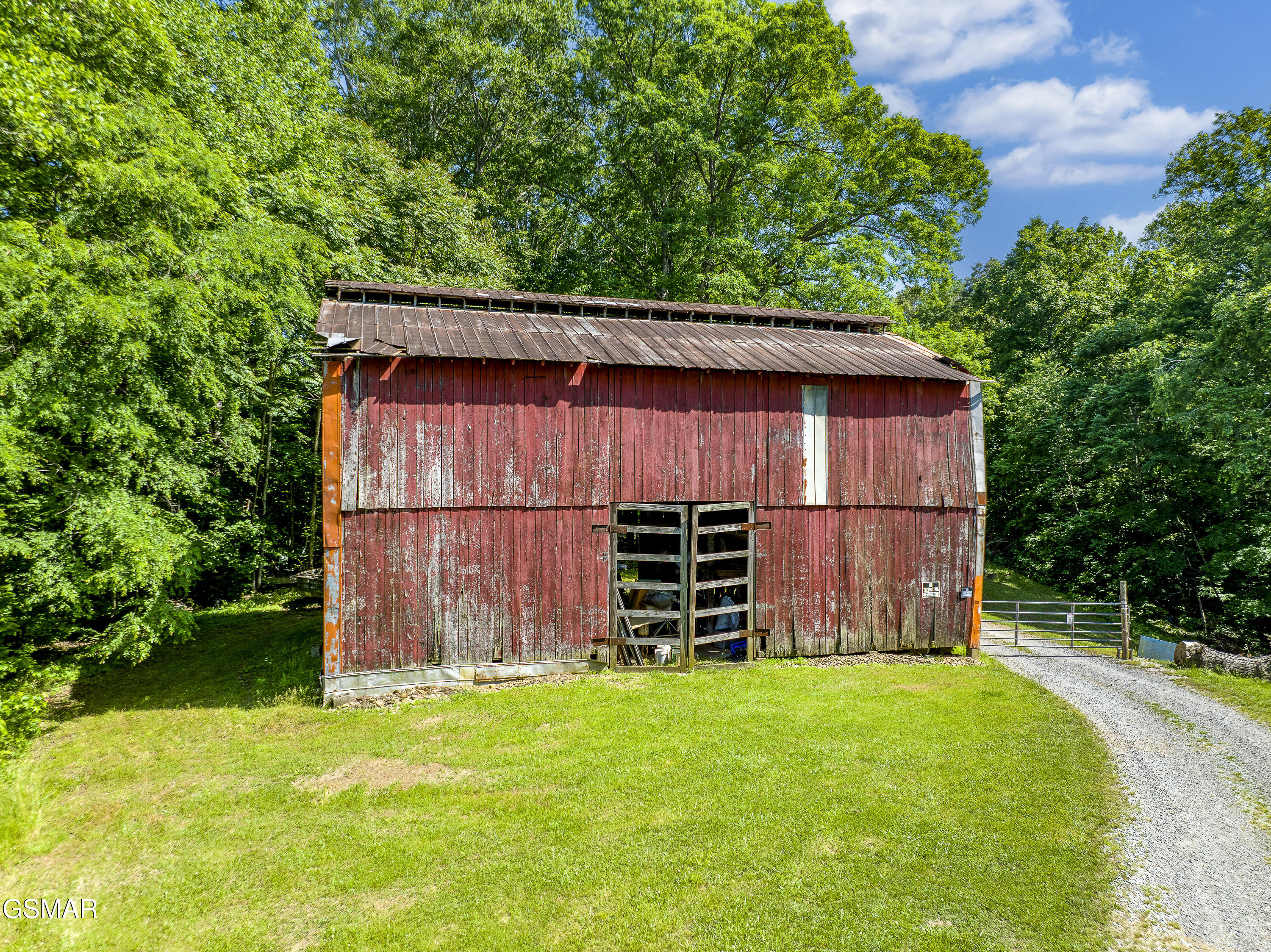 3744 Leadvale Road White Pine TN 37890