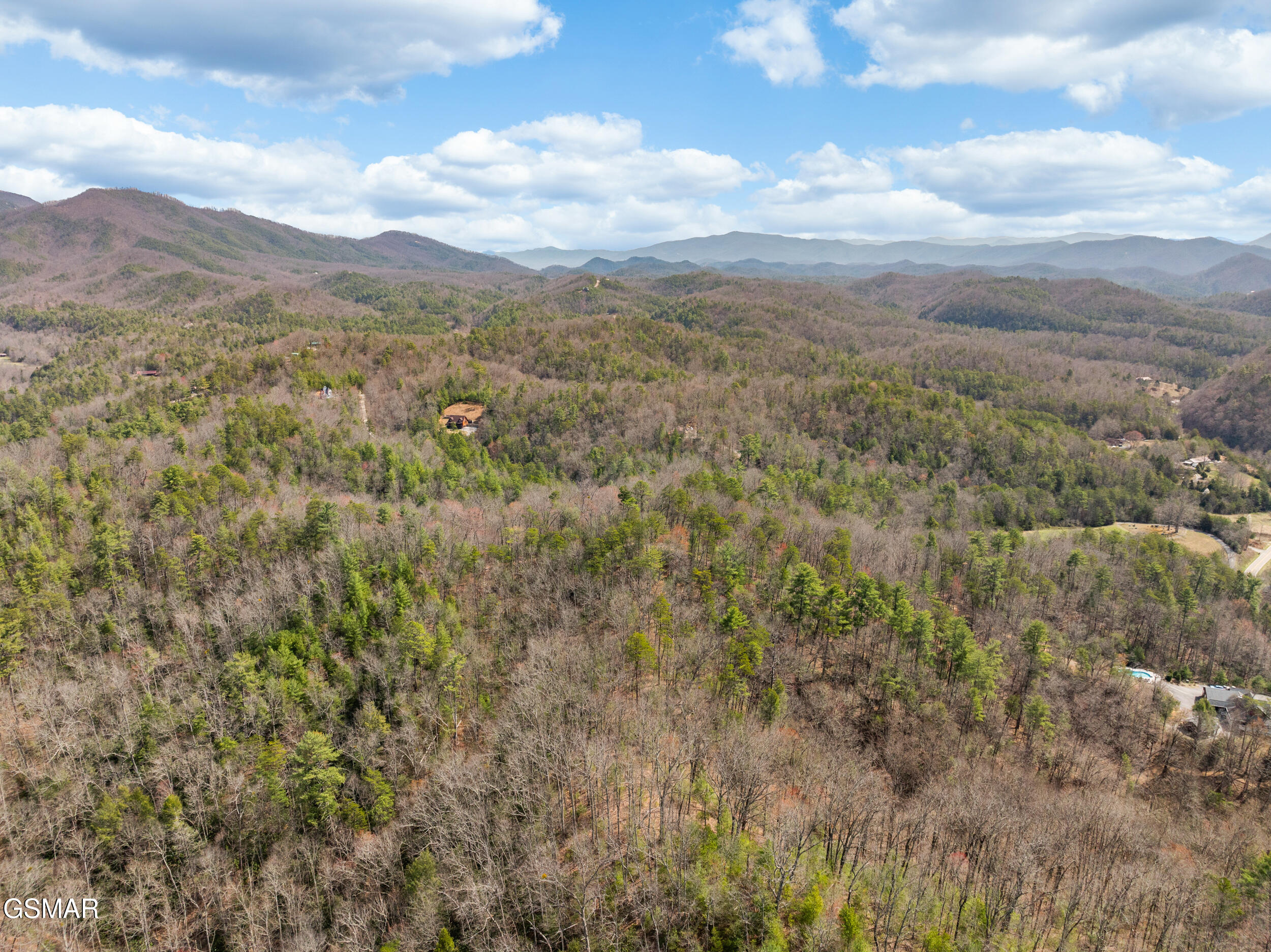 TR1-4 Mossy Cove Way Sevierville TN 37876