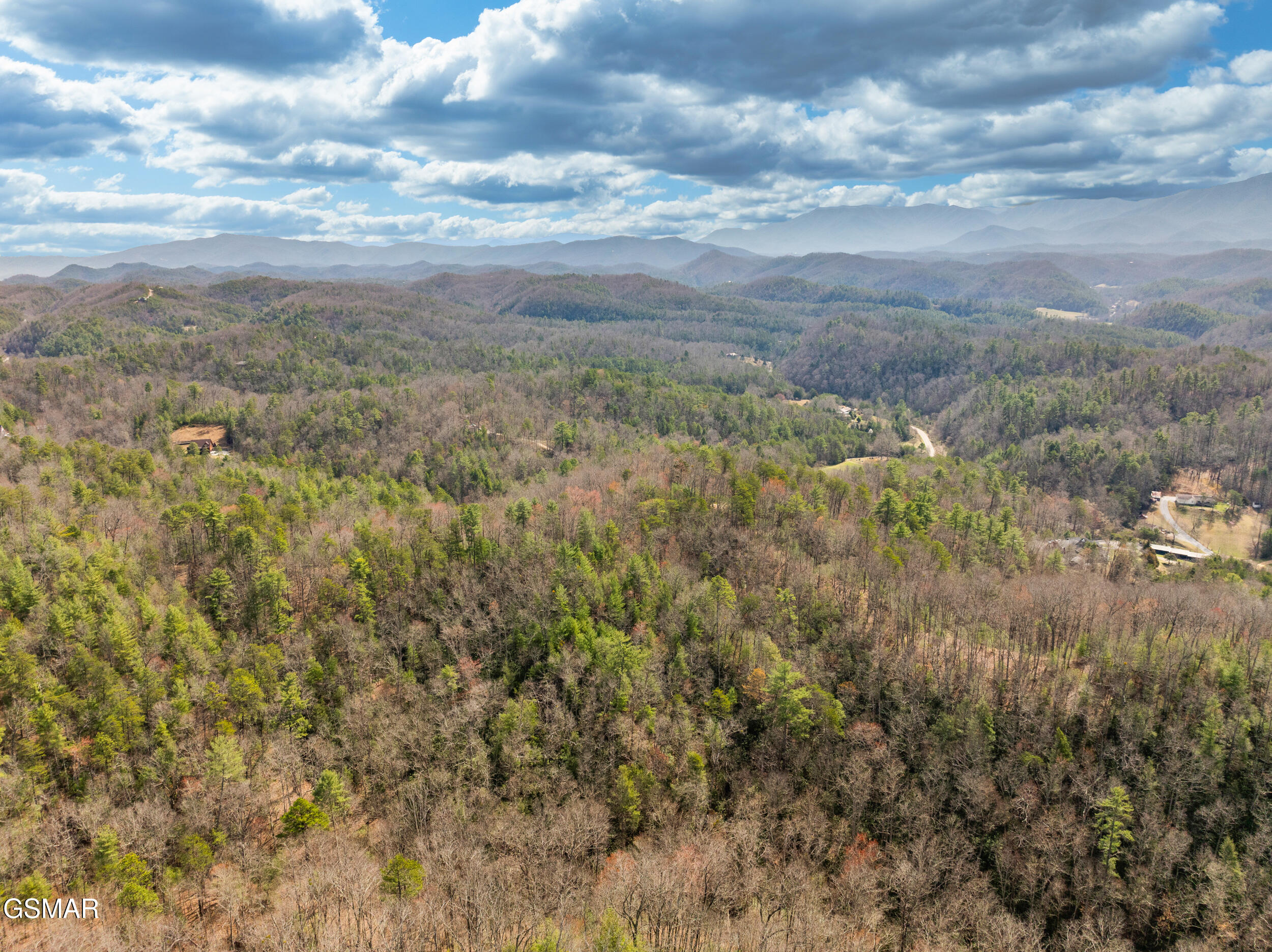 TR1-4 Mossy Cove Way Sevierville TN 37876