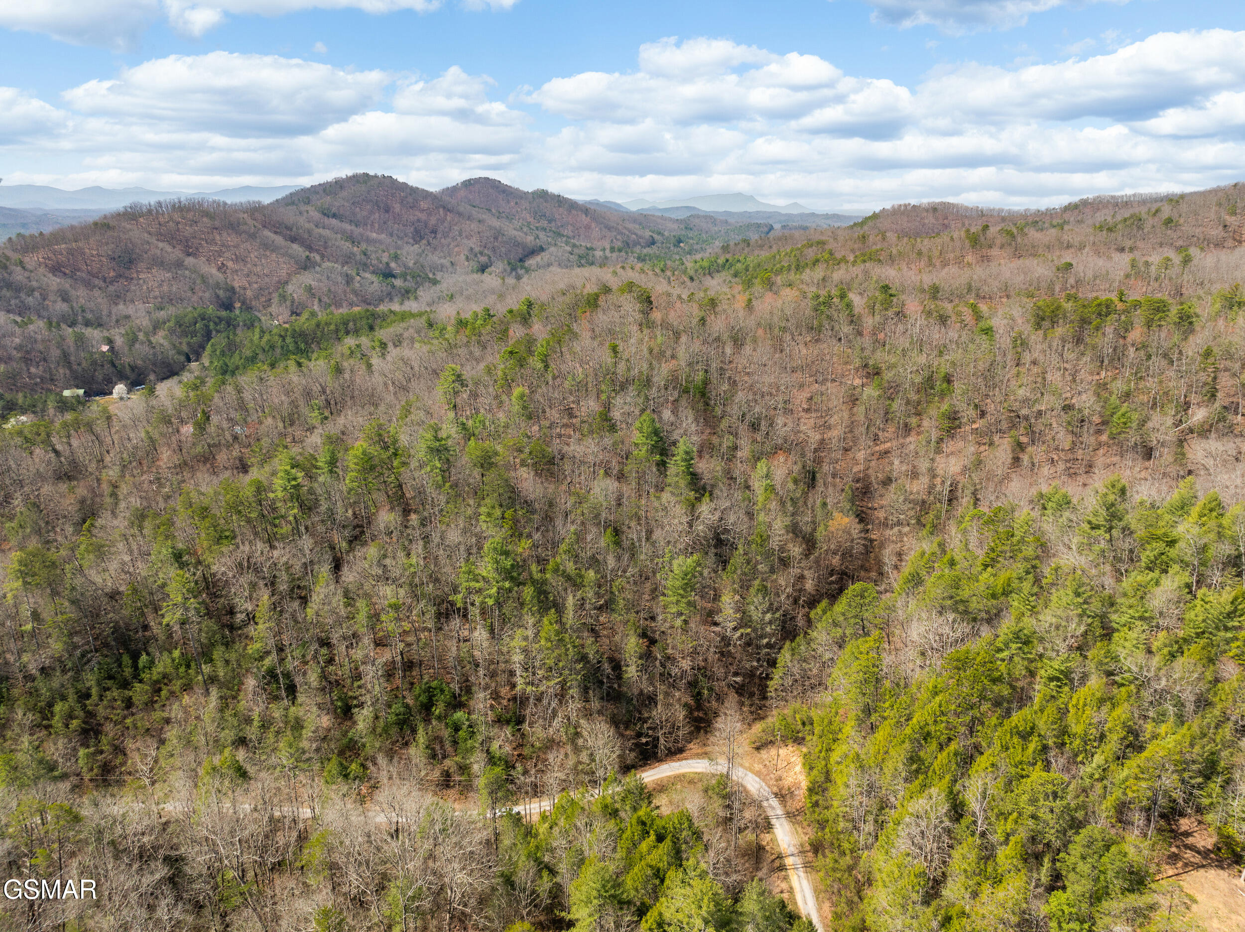 TR1-4 Mossy Cove Way Sevierville TN 37876