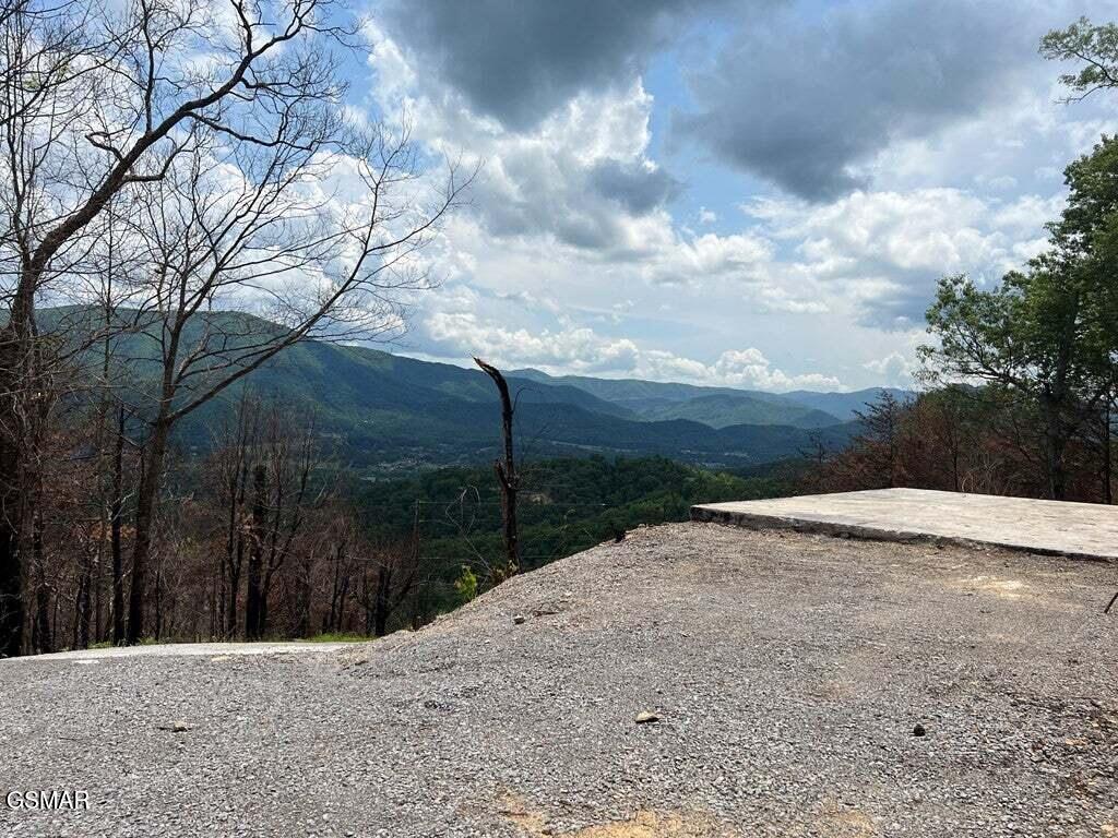 2518 Hatcher Mtn Road Sevierville TN 37862