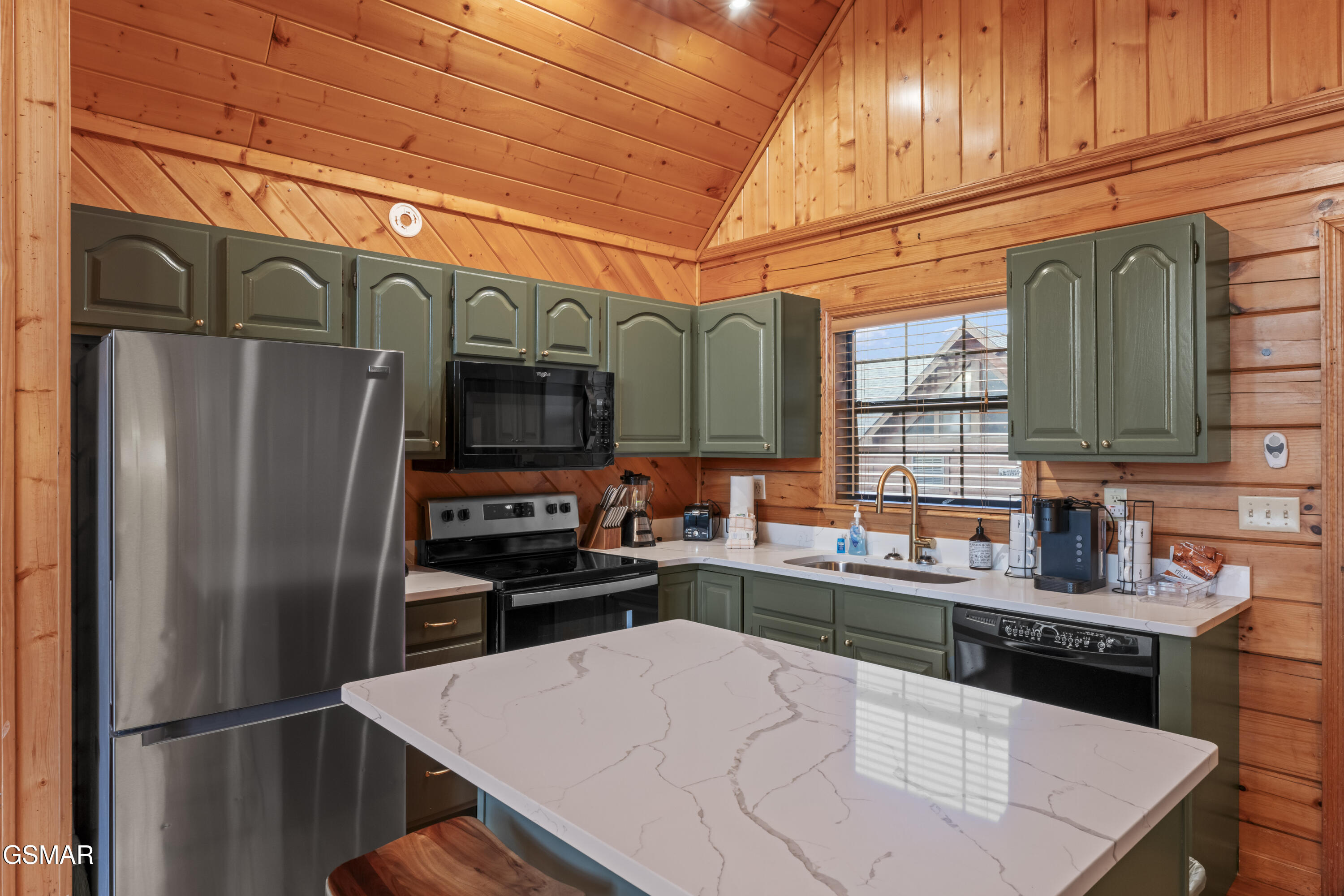 1550 Bears Den Way Sevierville TN 37876