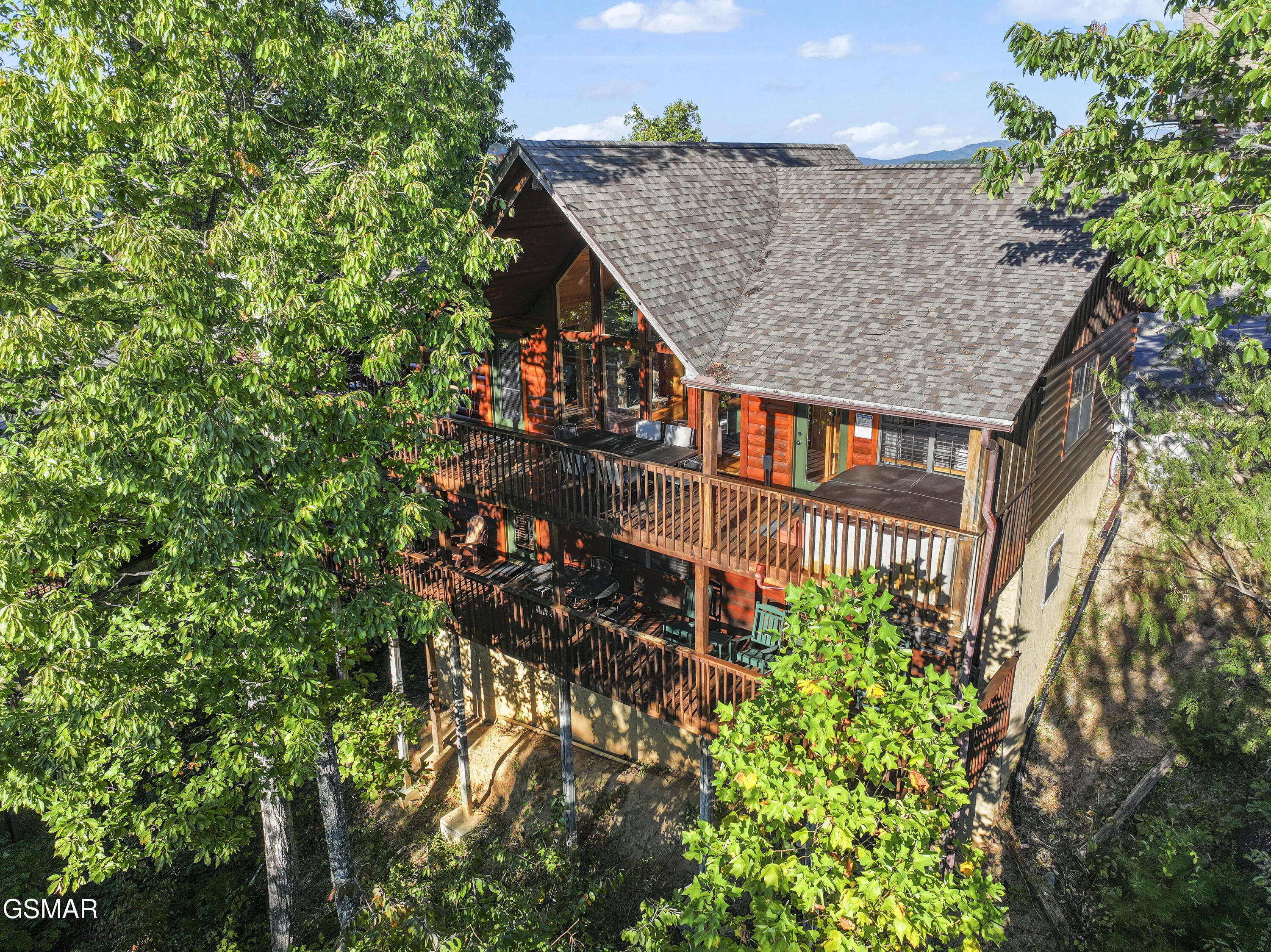 1550 Bears Den Way Sevierville TN 37876