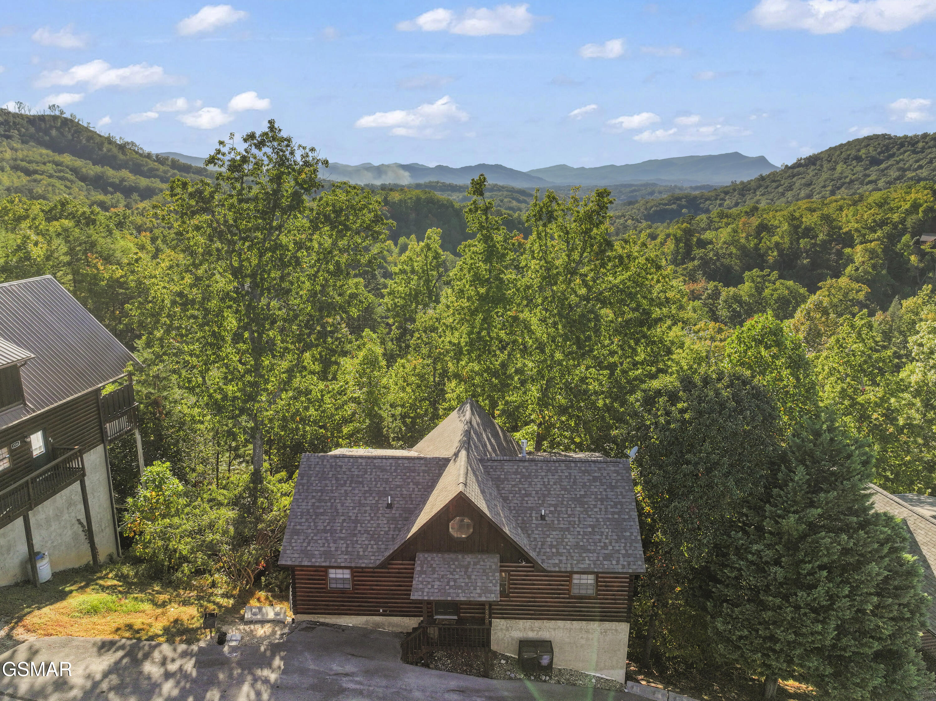 1550 Bears Den Way Sevierville TN 37876