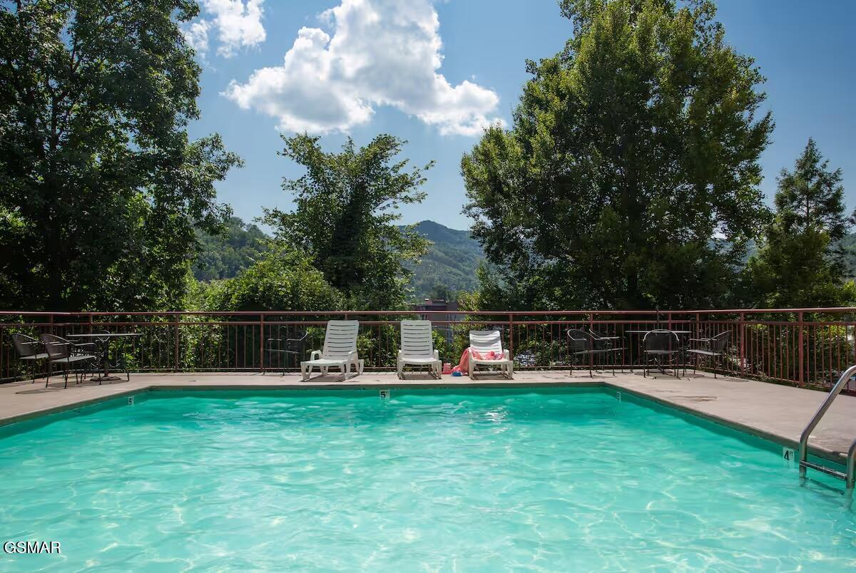 354 E Holly Ridge Road Gatlinburg TN 37738