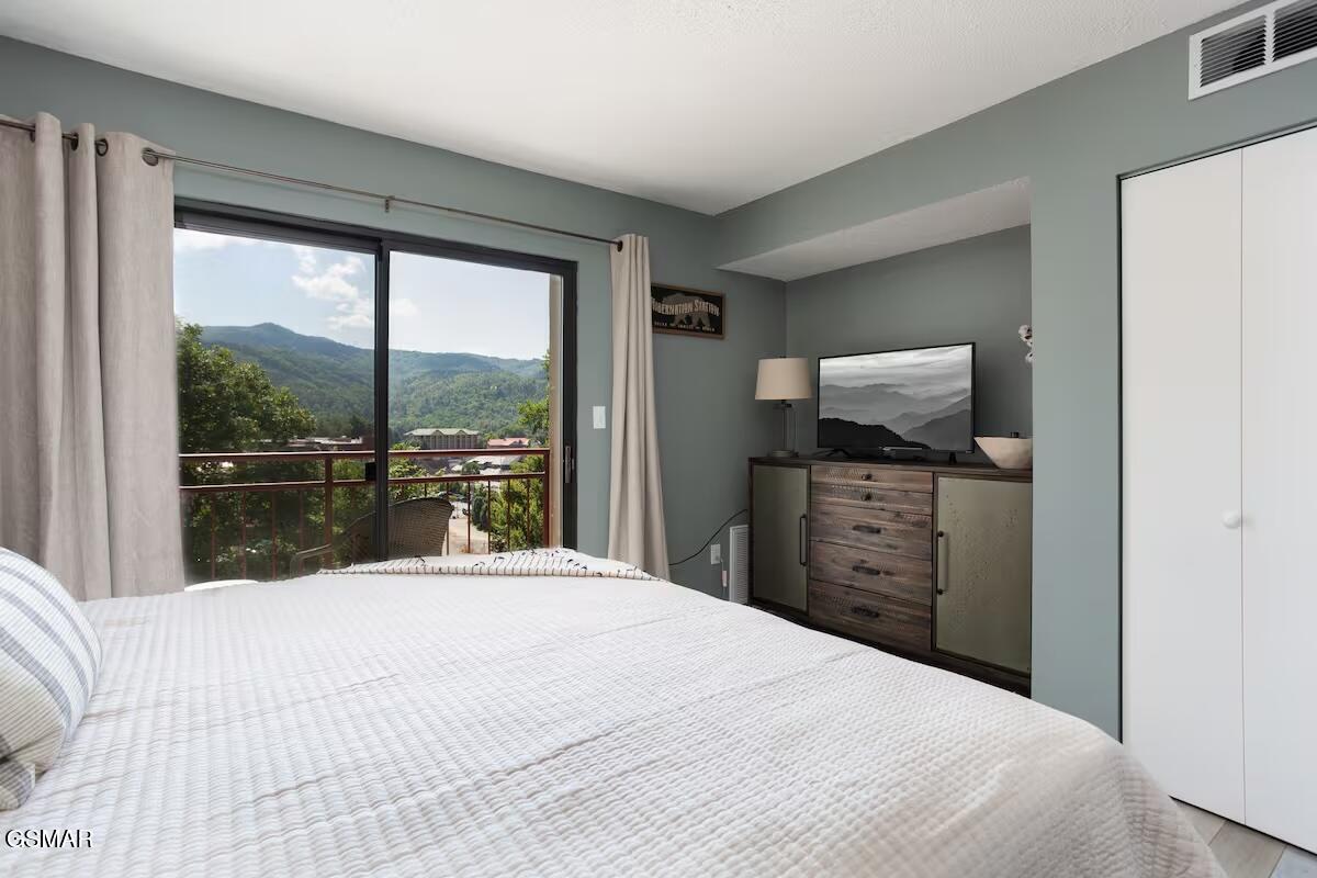 354 E Holly Ridge Road Gatlinburg TN 37738