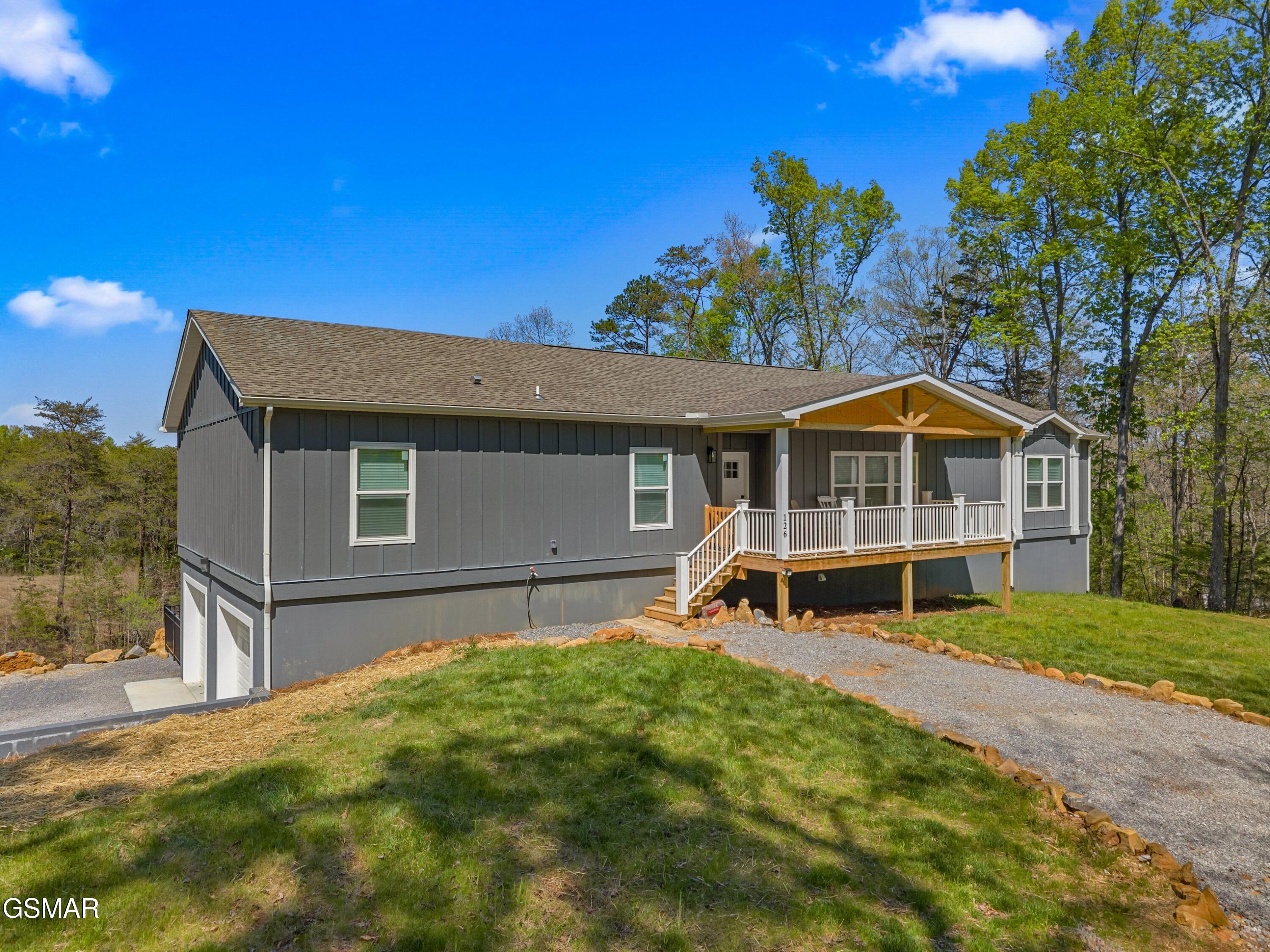 126 Deer Run Way Dandridge TN 37725