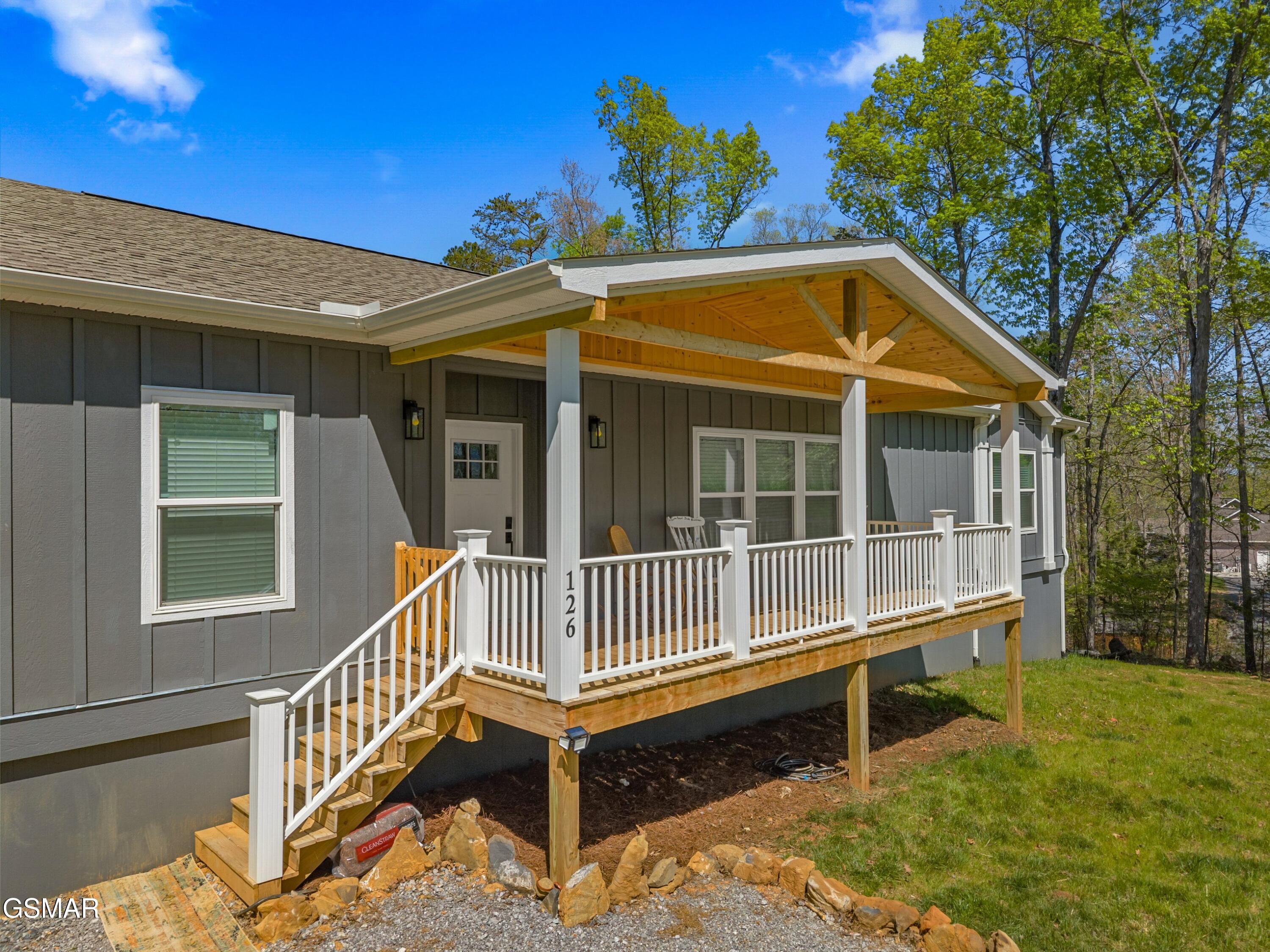 126 Deer Run Way Dandridge TN 37725