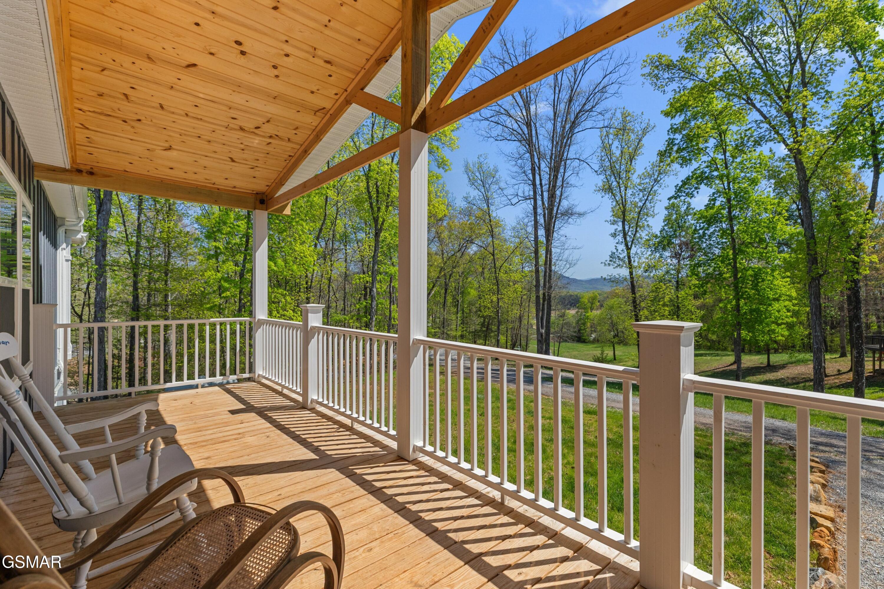 126 Deer Run Way Dandridge TN 37725