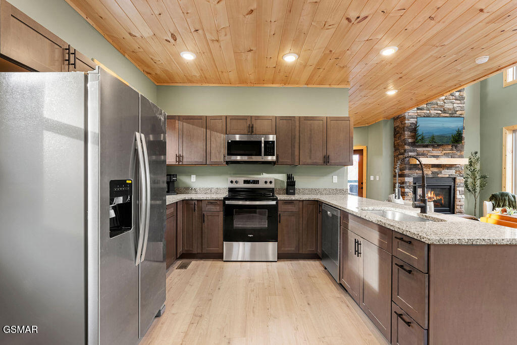 1857 Beach Front Drive Sevierville TN 37876