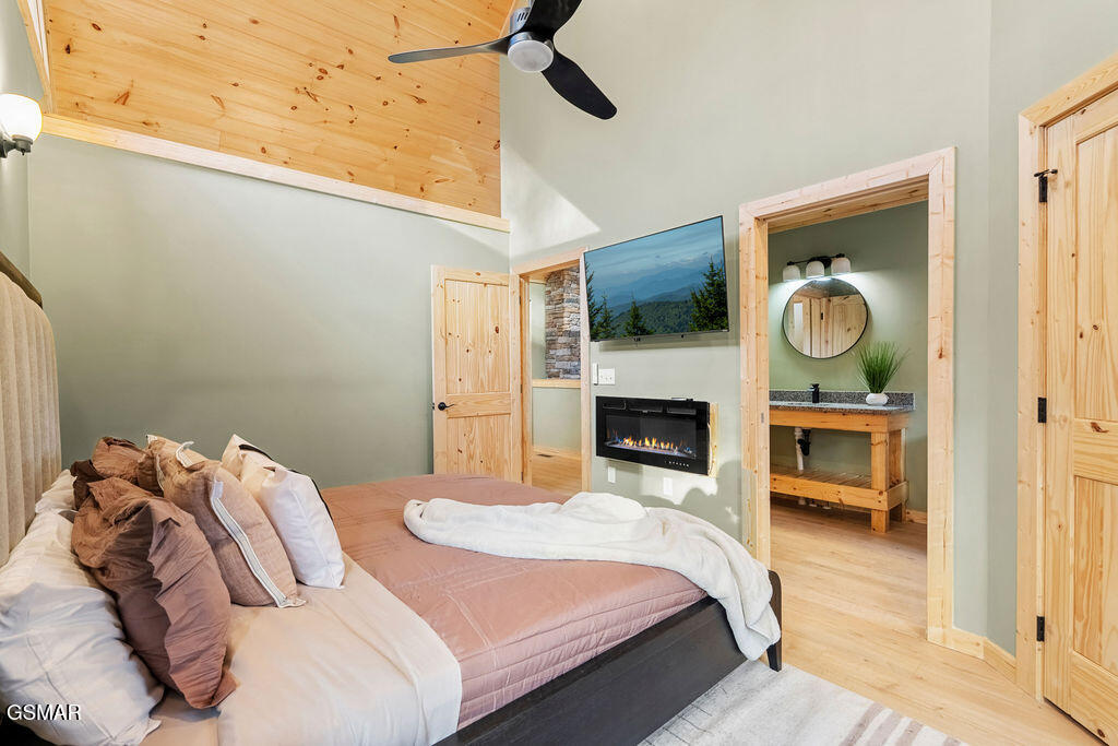 1857 Beach Front Drive Sevierville TN 37876