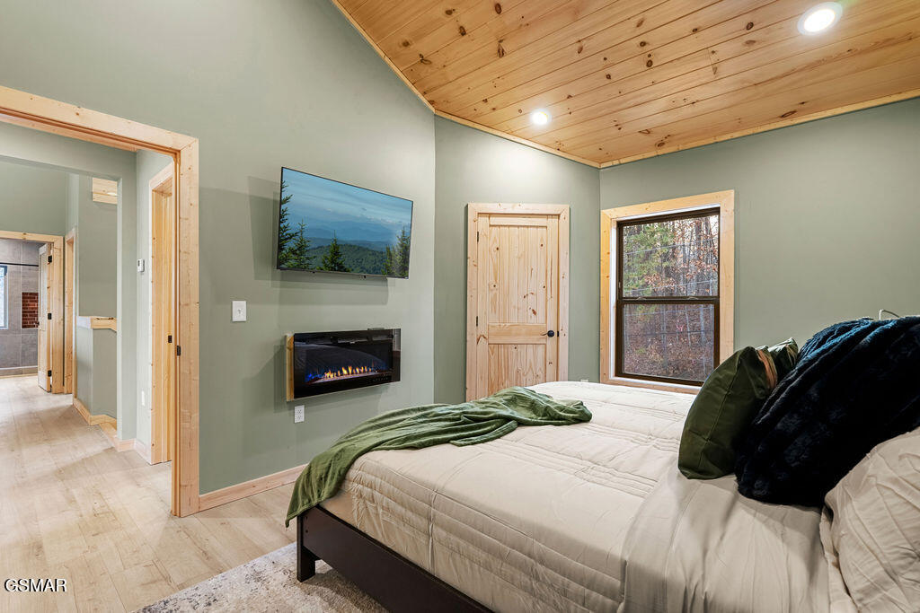 1857 Beach Front Drive Sevierville TN 37876