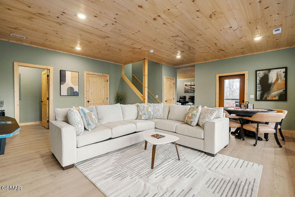 1857 Beach Front Drive Sevierville TN 37876