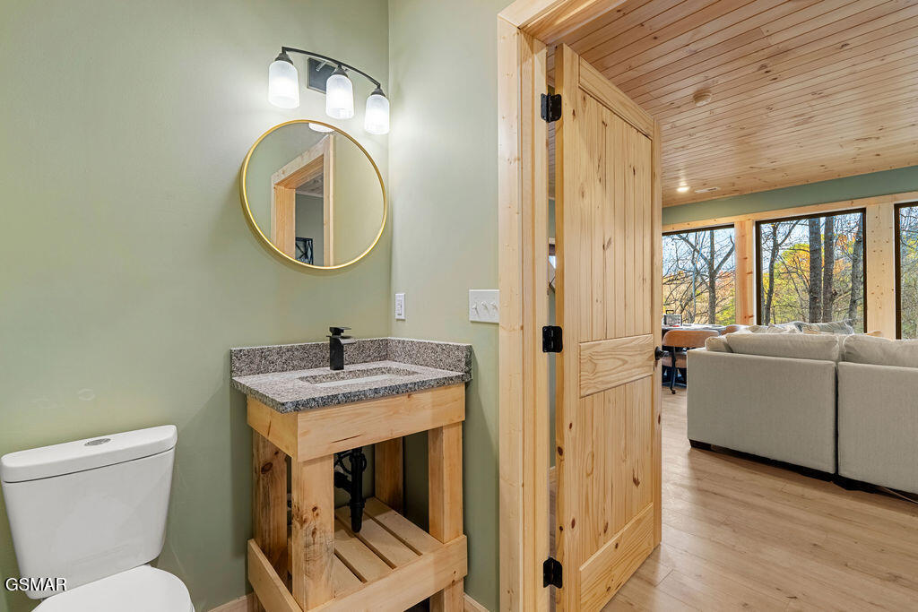 1857 Beach Front Drive Sevierville TN 37876