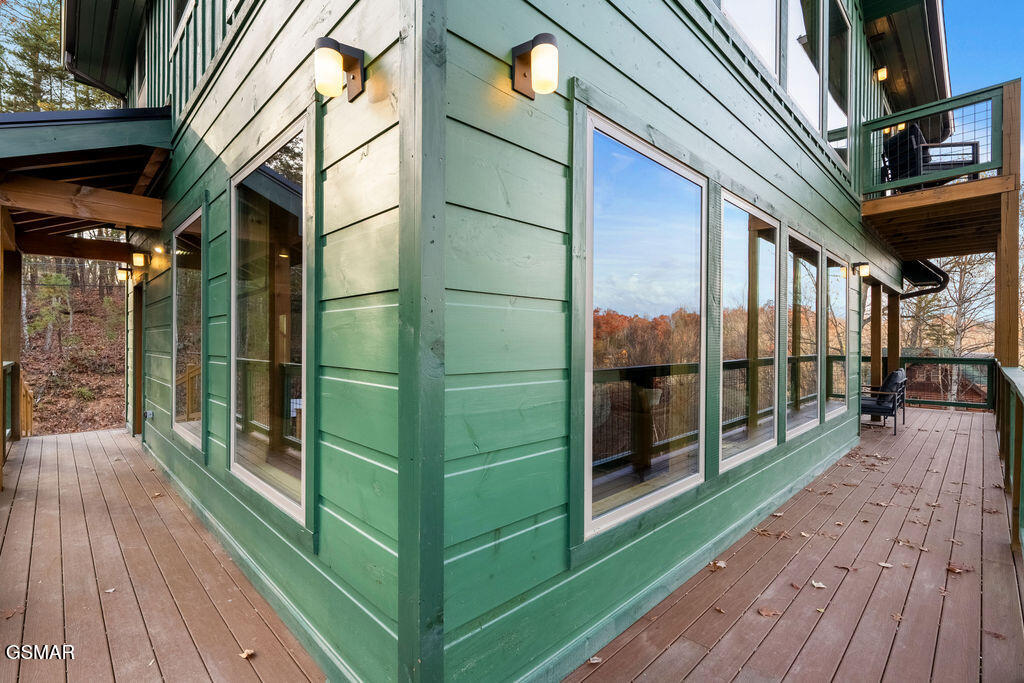 1857 Beach Front Drive Sevierville TN 37876