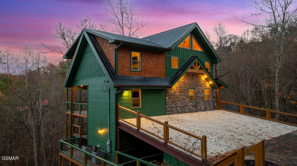 1857 Beach Front Drive Sevierville TN 37876