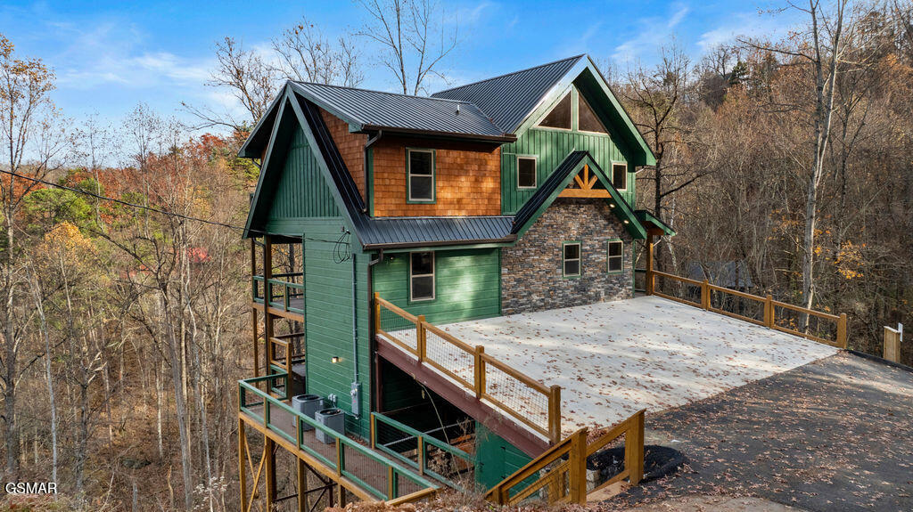 1857 Beach Front Drive Sevierville TN 37876