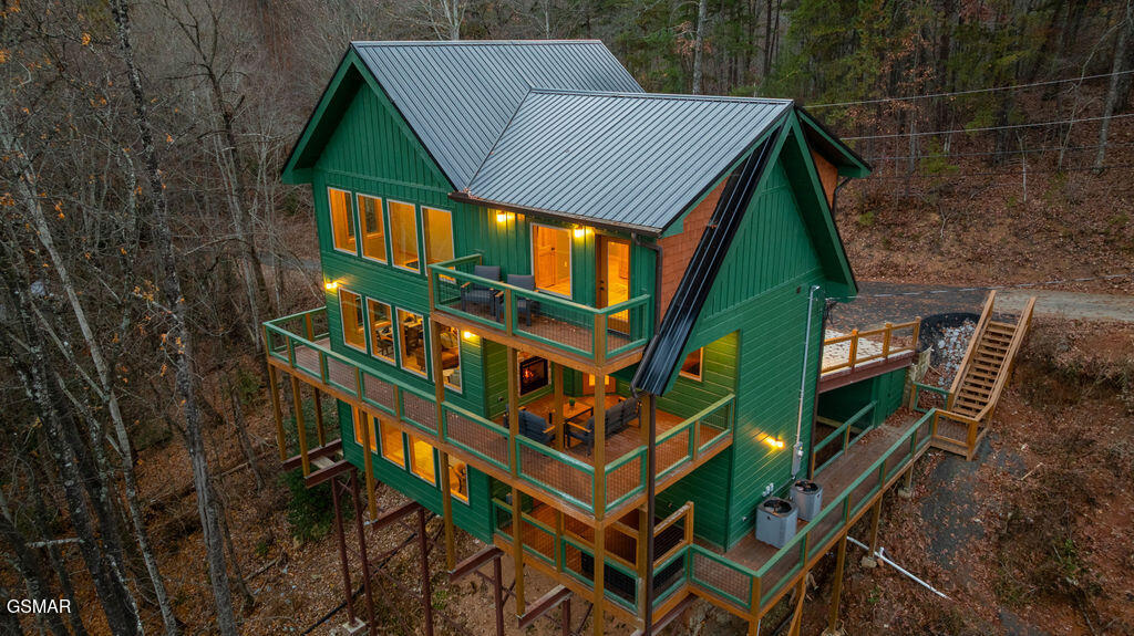 1857 Beach Front Drive Sevierville TN 37876