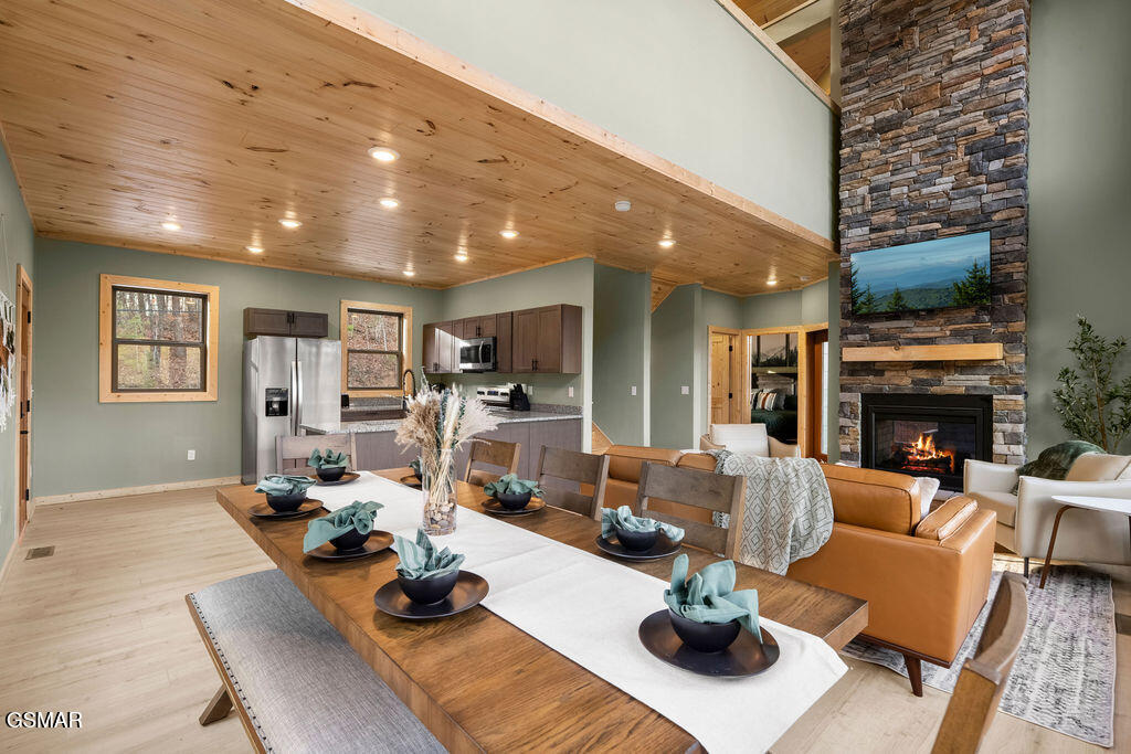 1857 Beach Front Drive Sevierville TN 37876