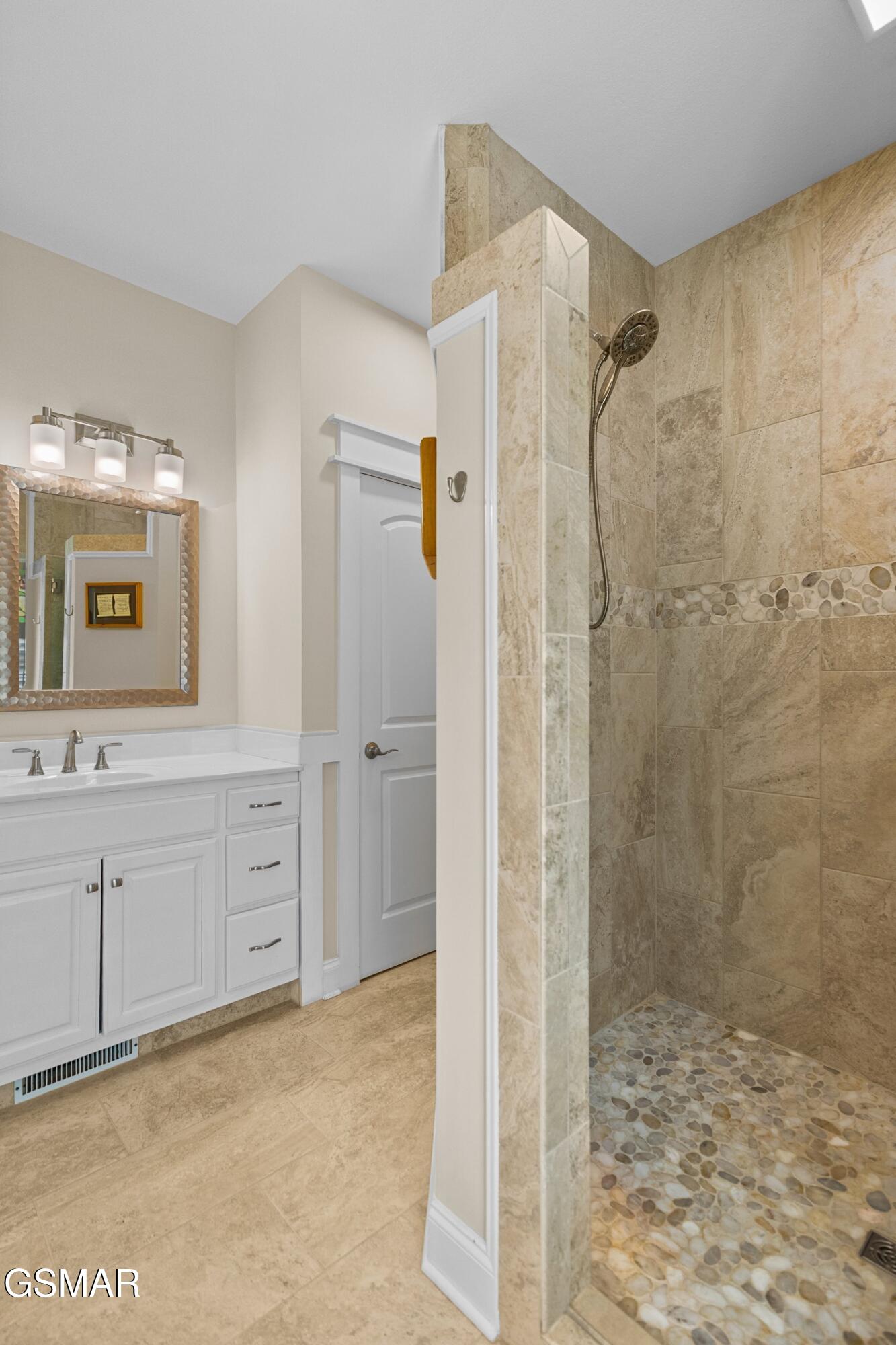 1410 River Run Circle Sevierville TN 37876