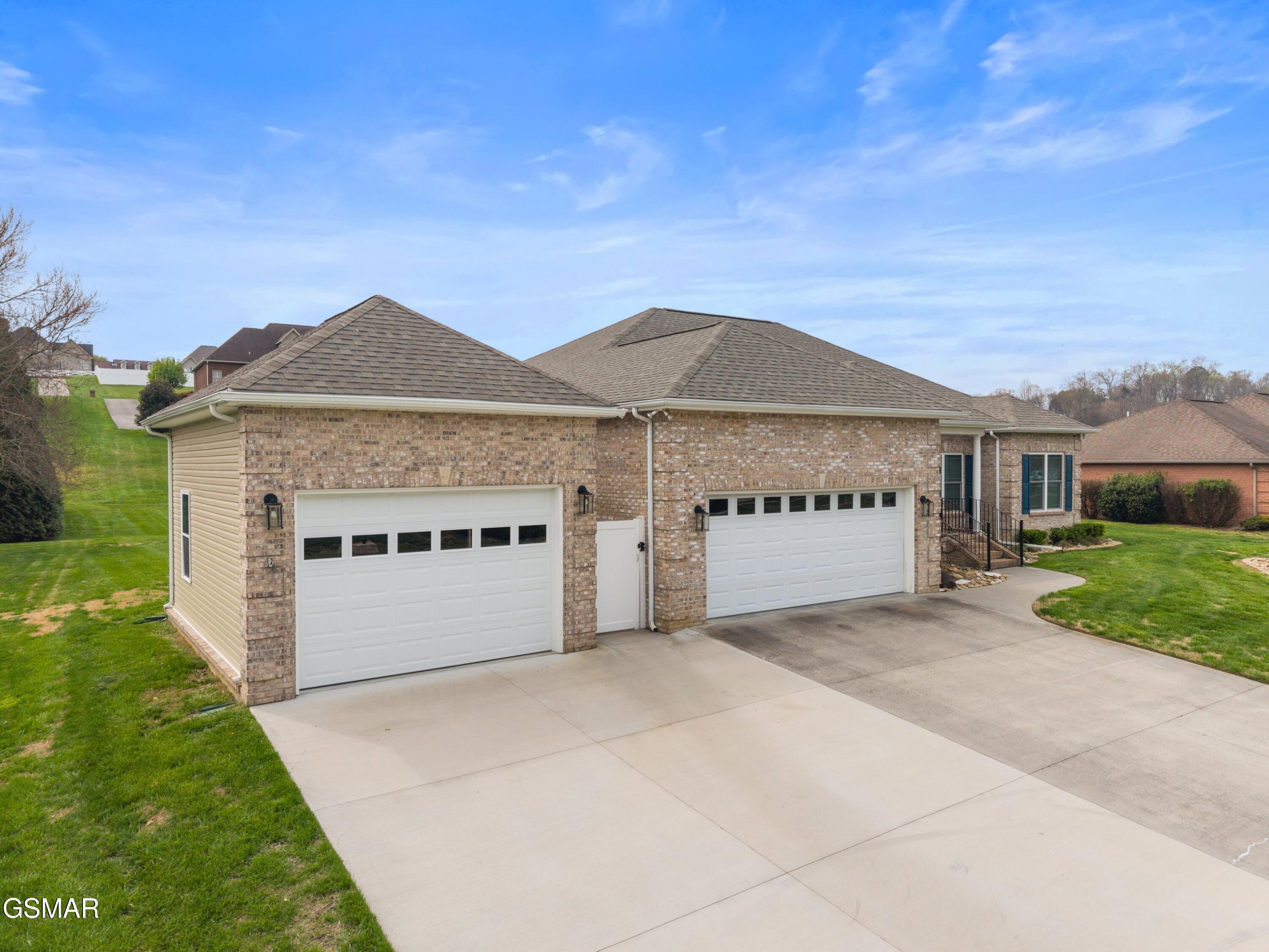 1410 River Run Circle Sevierville TN 37876