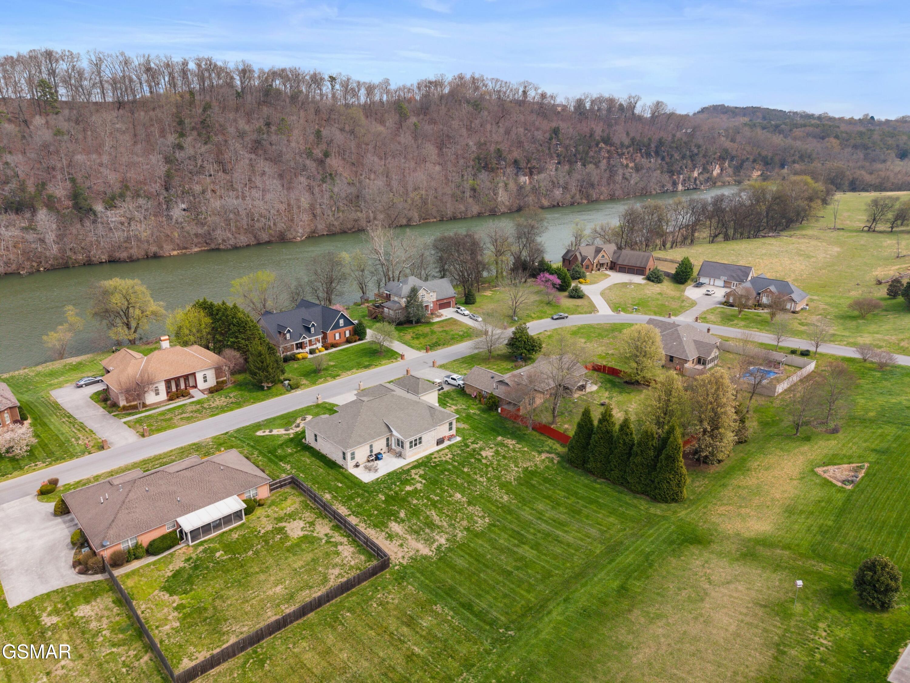 1410 River Run Circle Sevierville TN 37876