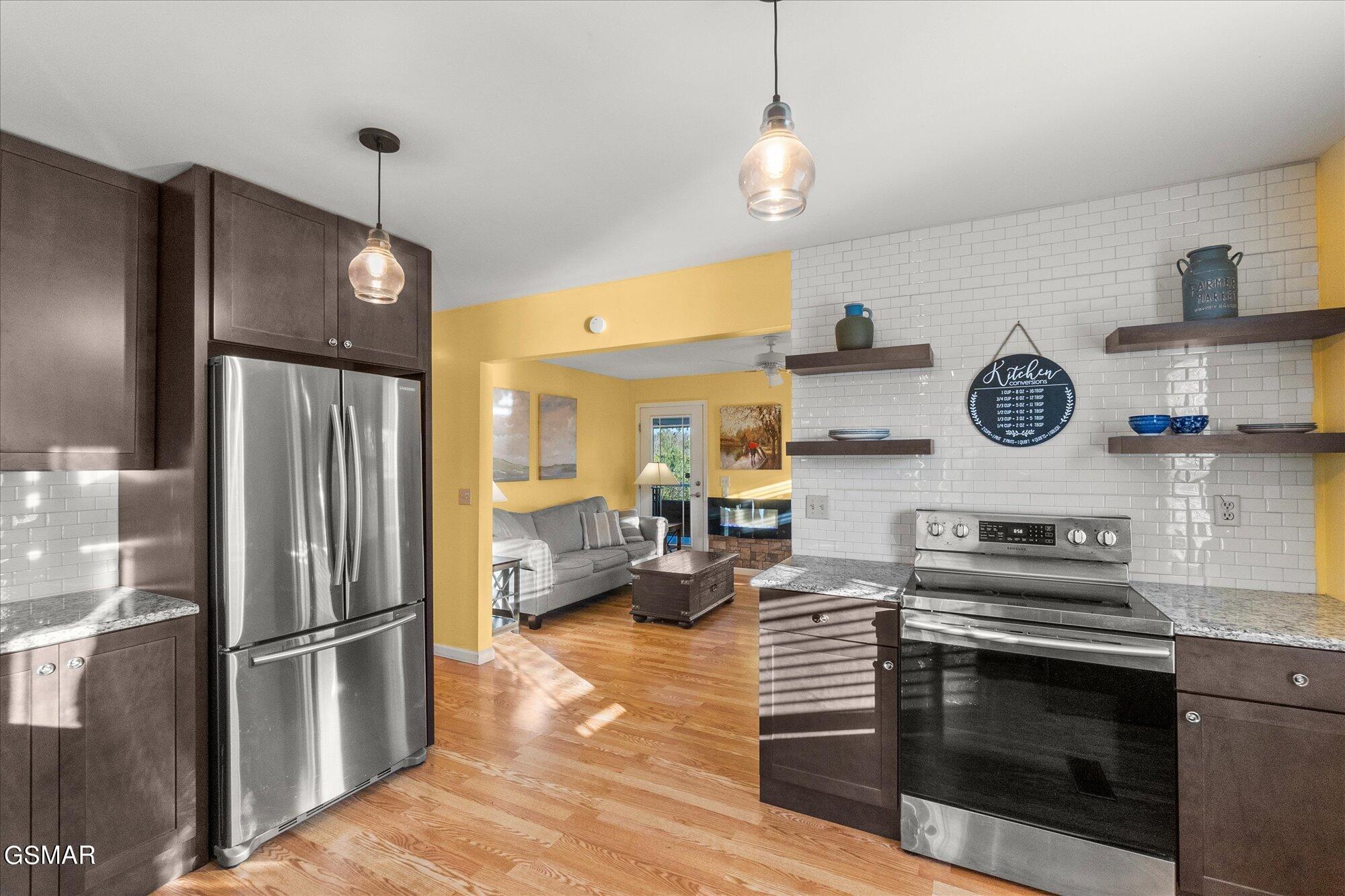 2504 Valley View Road Dandridge TN 37725