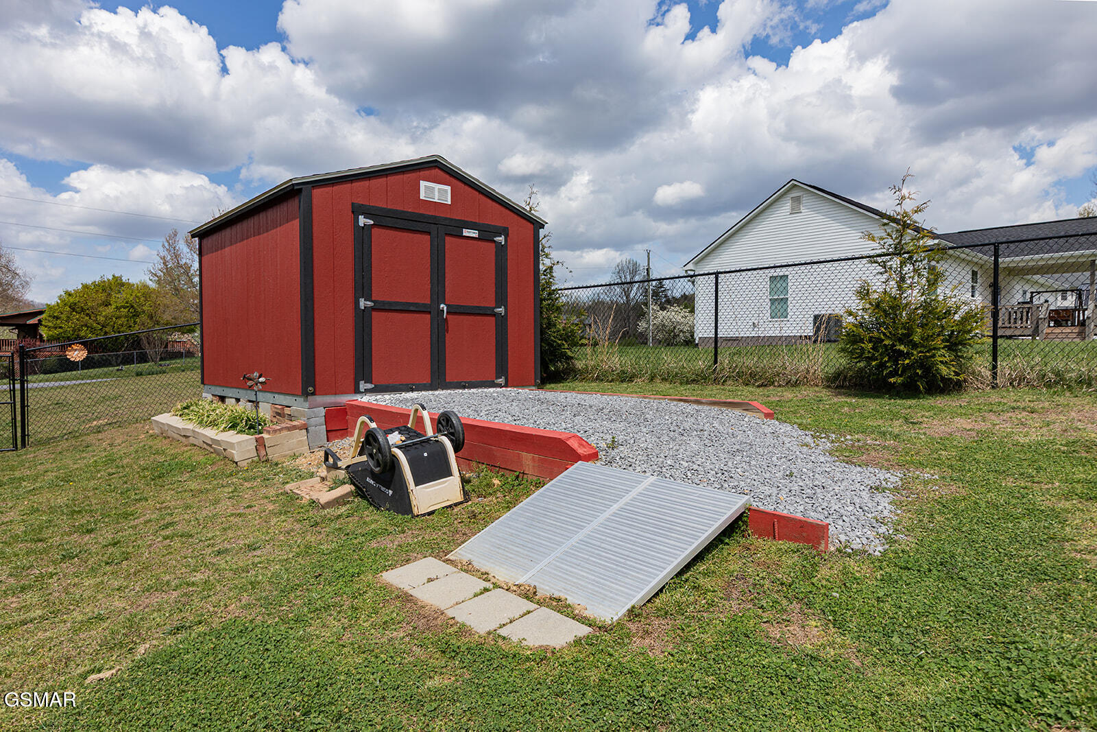2221 Meadowbrook Lane Sevierville TN 37862